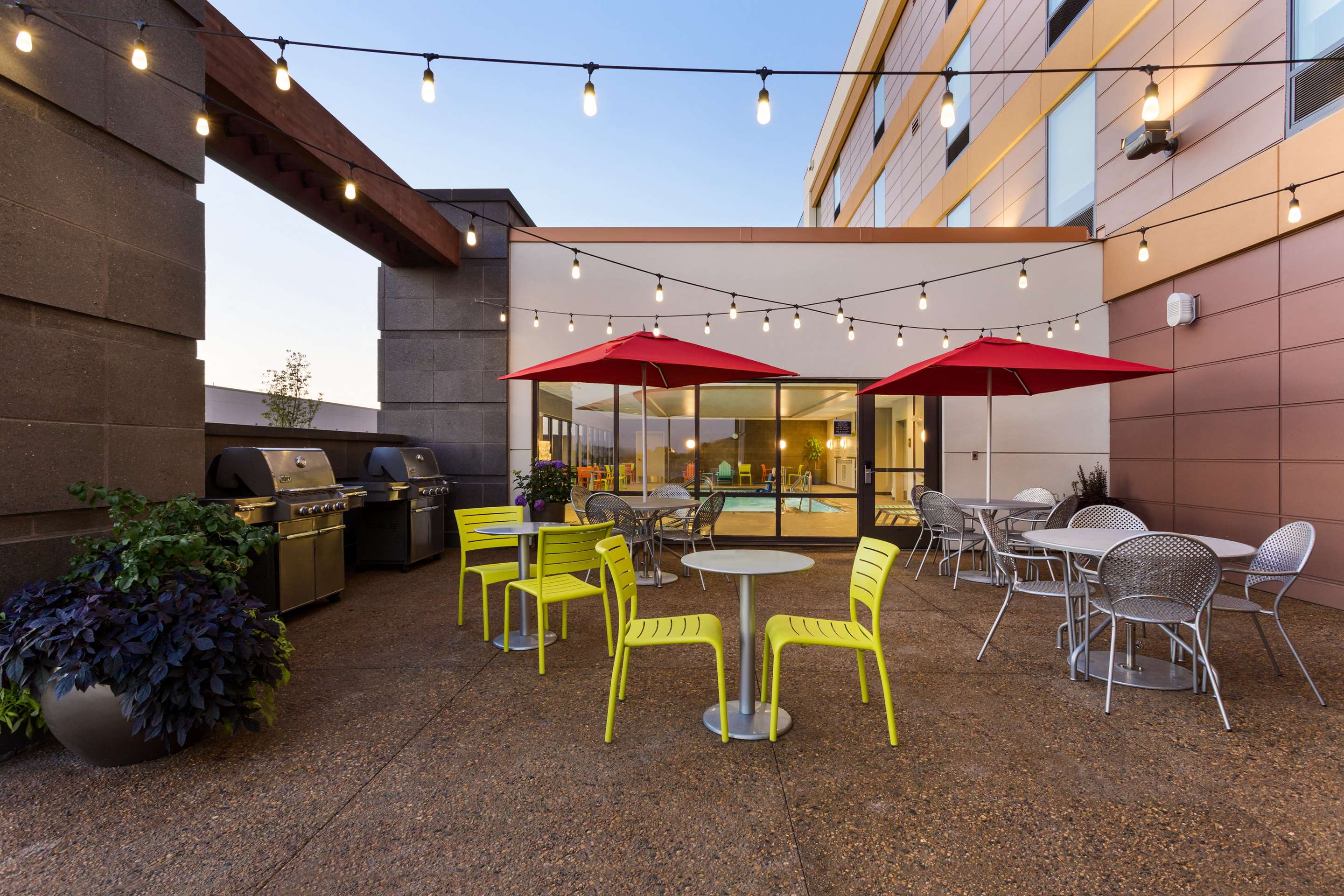 Restaurant | Home2 Suites by Hilton Fargo, ND