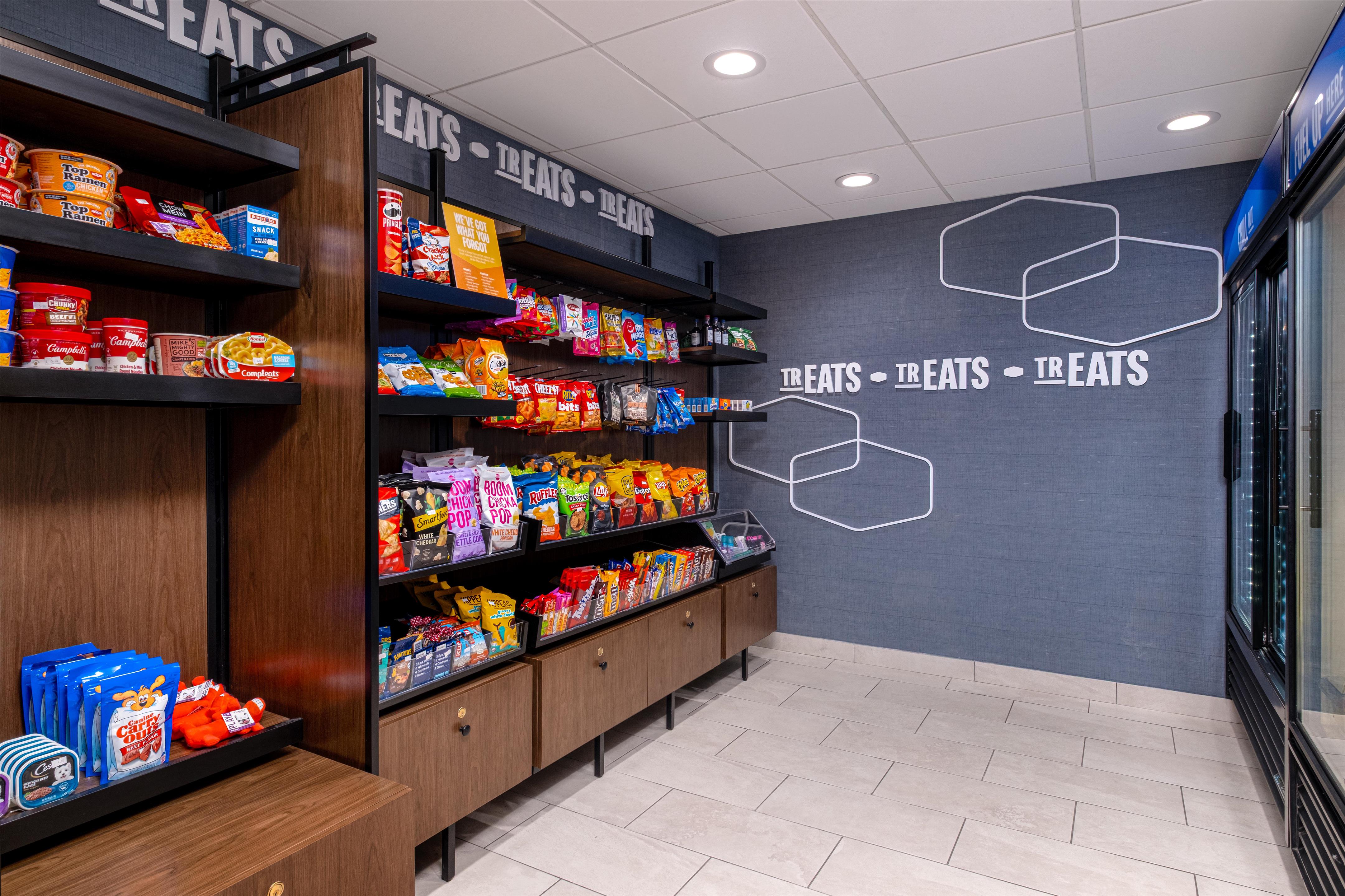 Restaurant | Hampton Inn & Suites Fresno