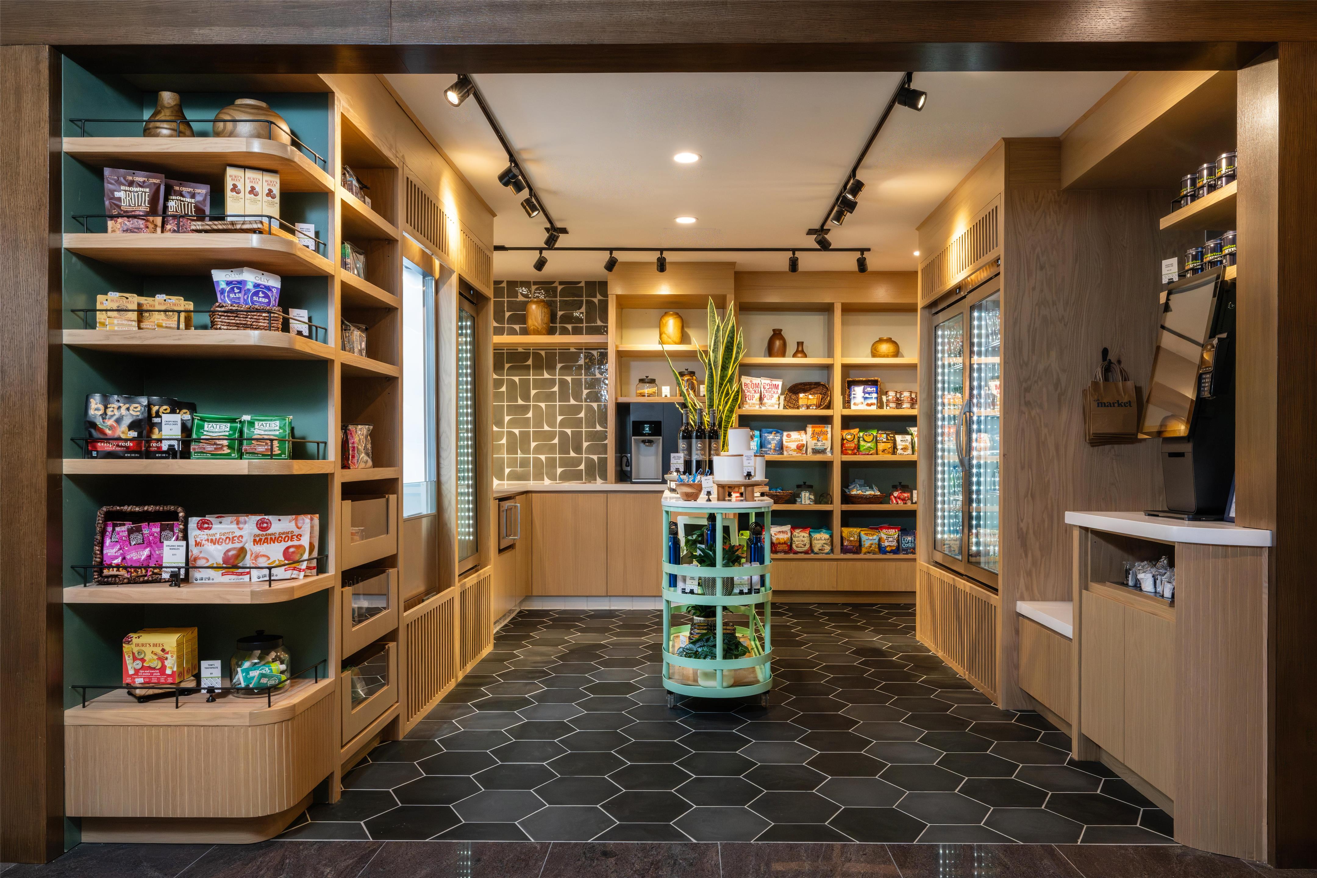 Restaurant | DoubleTree by Hilton Fresno Convention Center