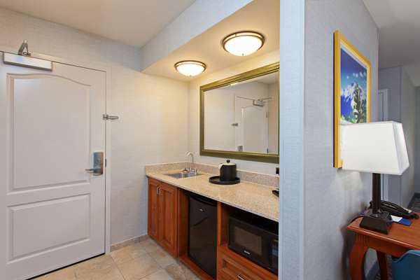  - Hampton Inn Clovis