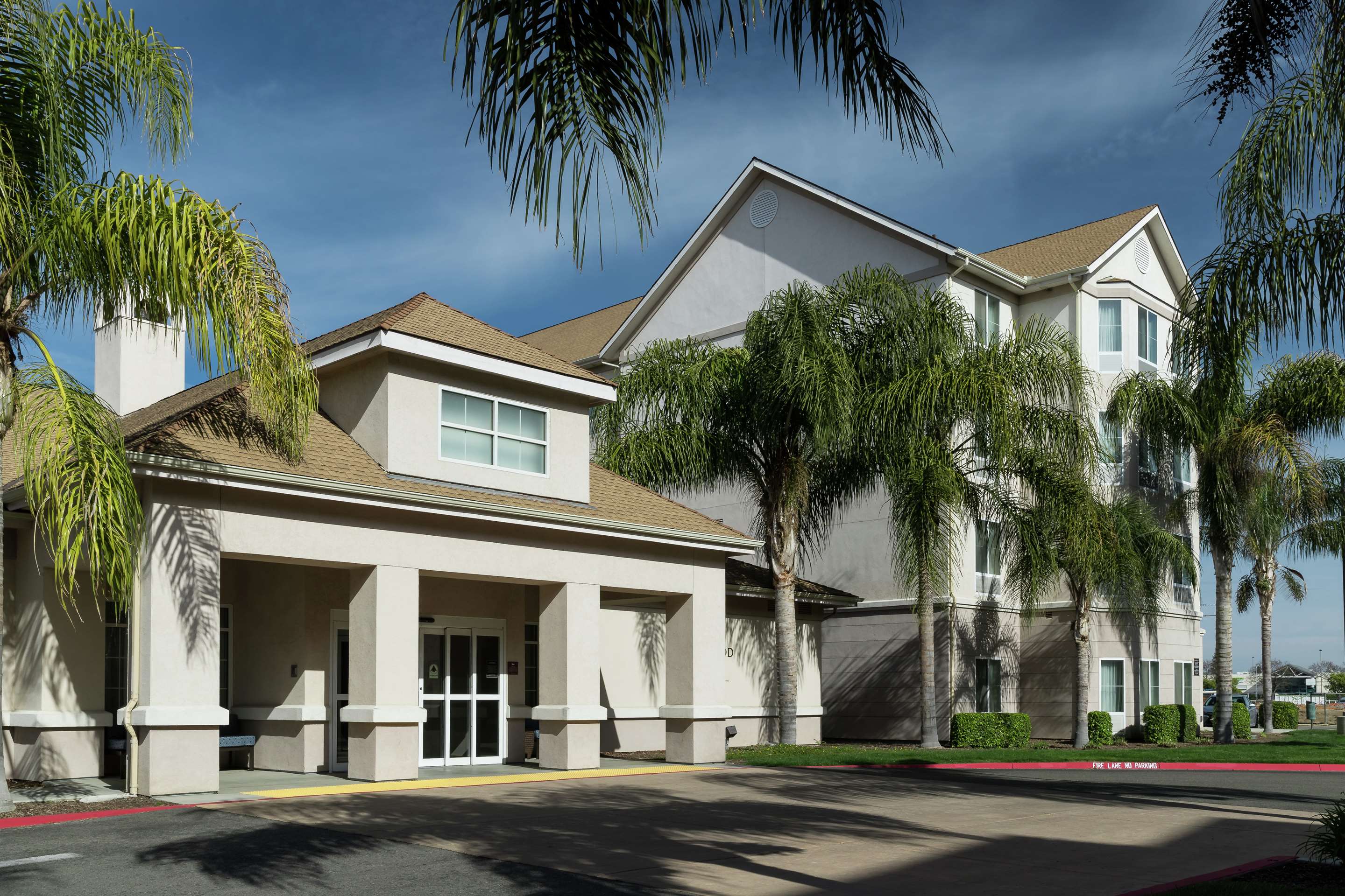 Exterior | Homewood Suites by Hilton  Fresno Airport/Clovis, CA