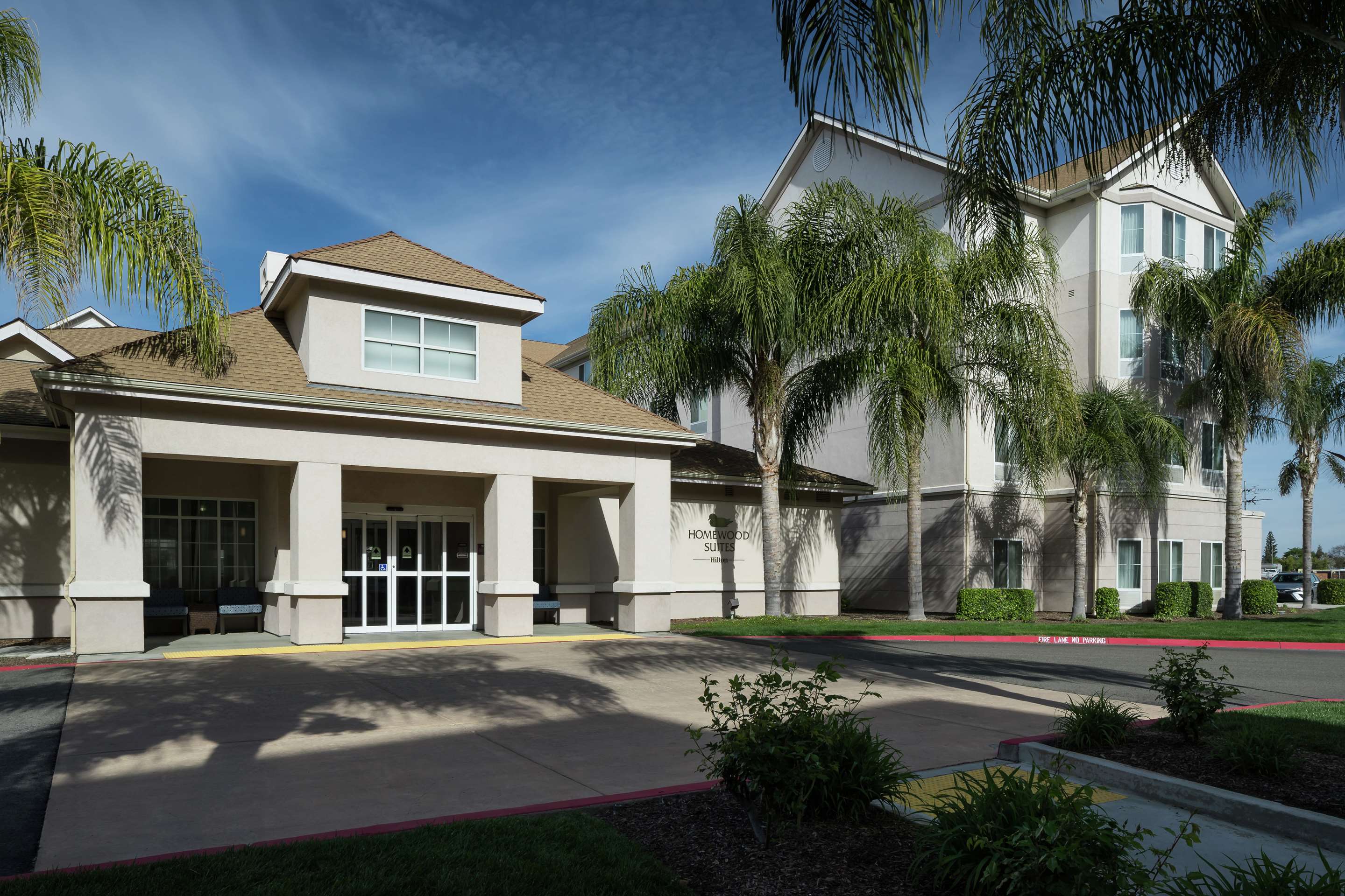 Exterior | Homewood Suites by Hilton  Fresno Airport/Clovis, CA