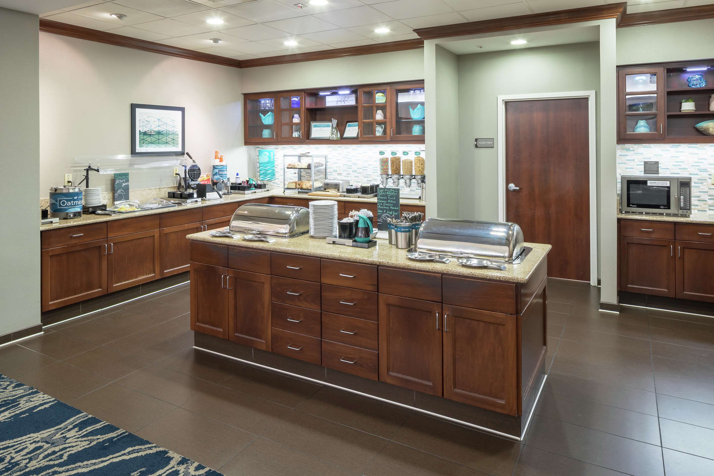 Breakfast Area | Homewood Suites by Hilton  Fresno Airport/Clovis, CA