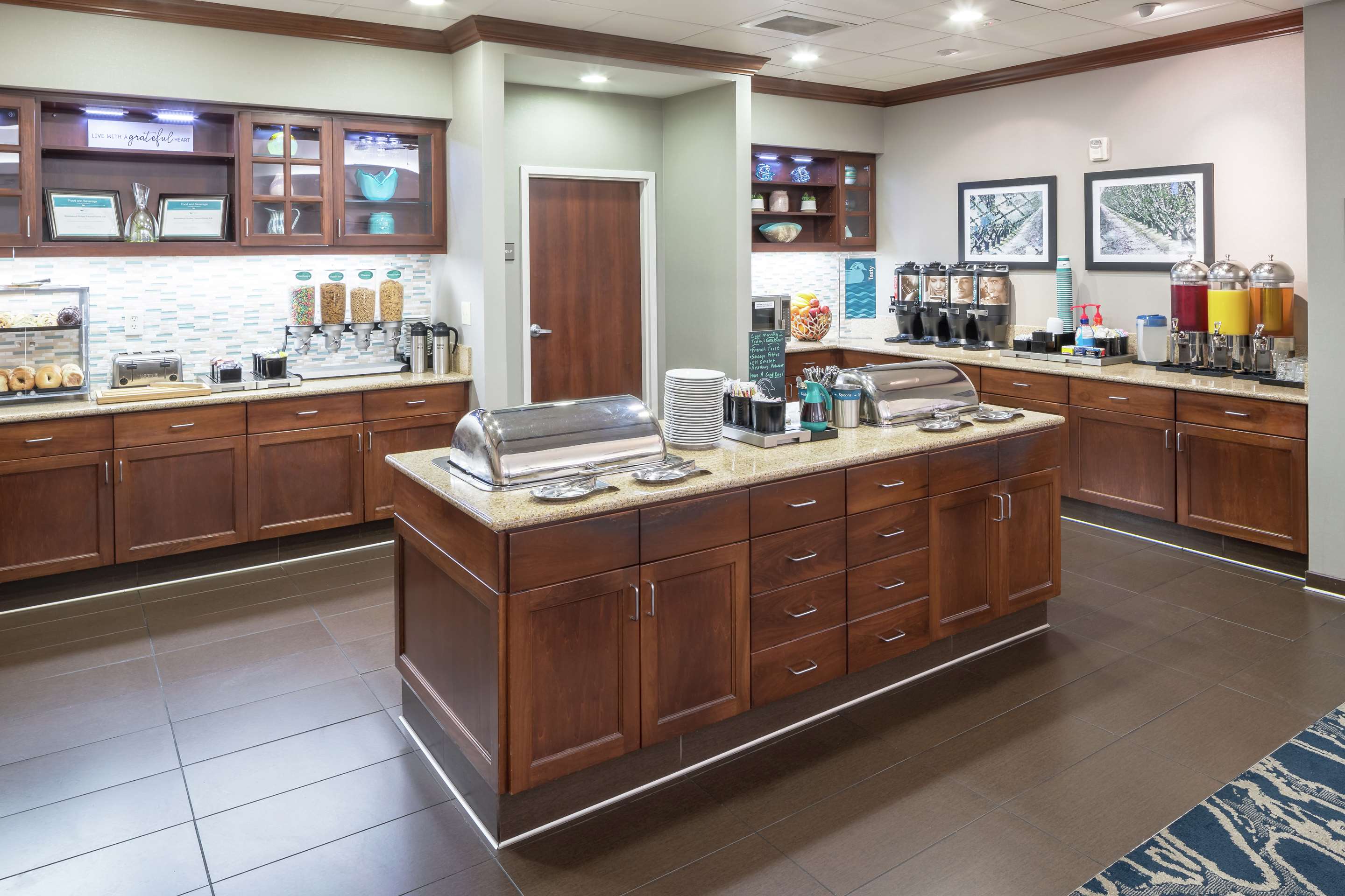 Breakfast Area | Homewood Suites by Hilton  Fresno Airport/Clovis, CA