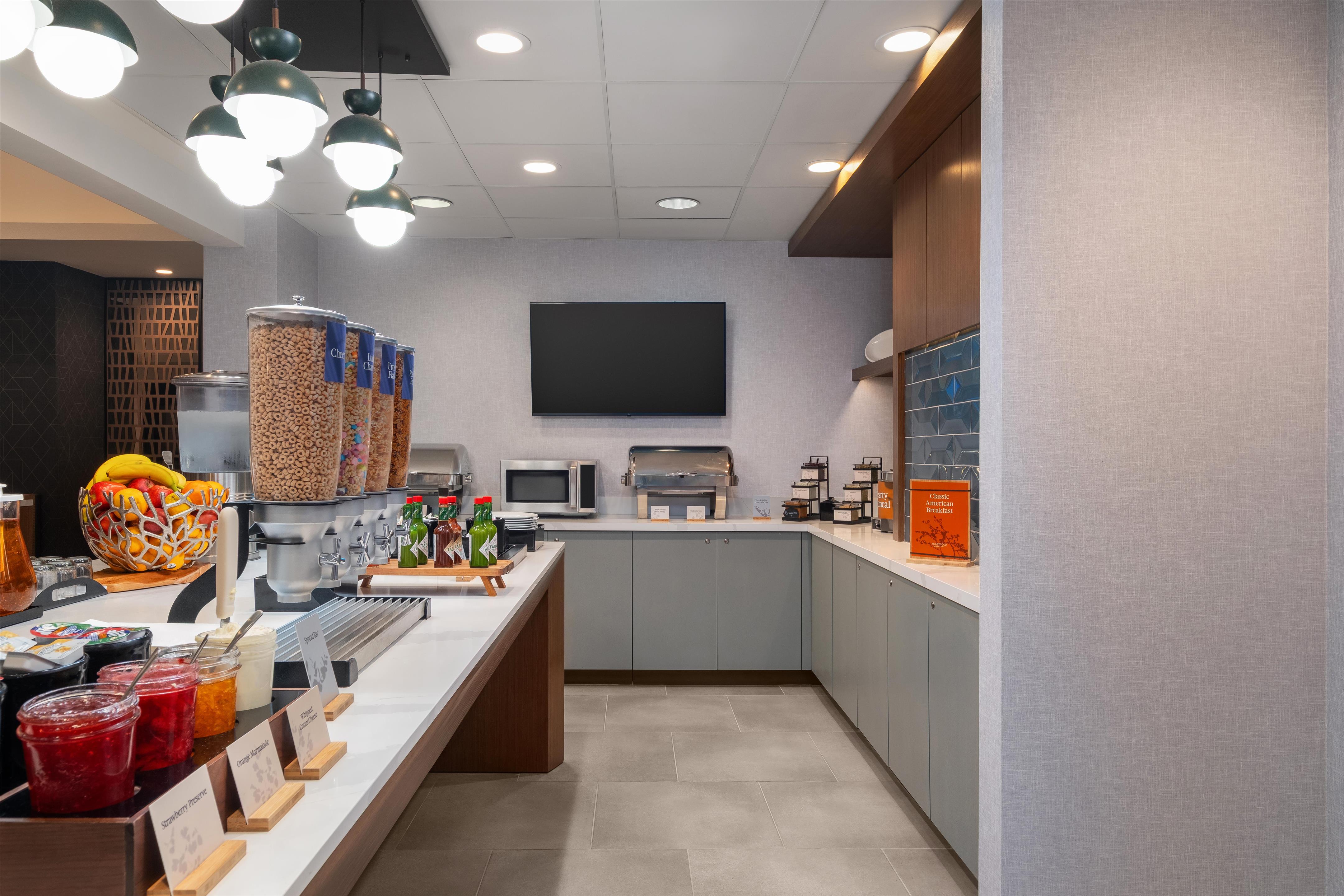 Restaurant | Homewood Suites by Hilton Fresno