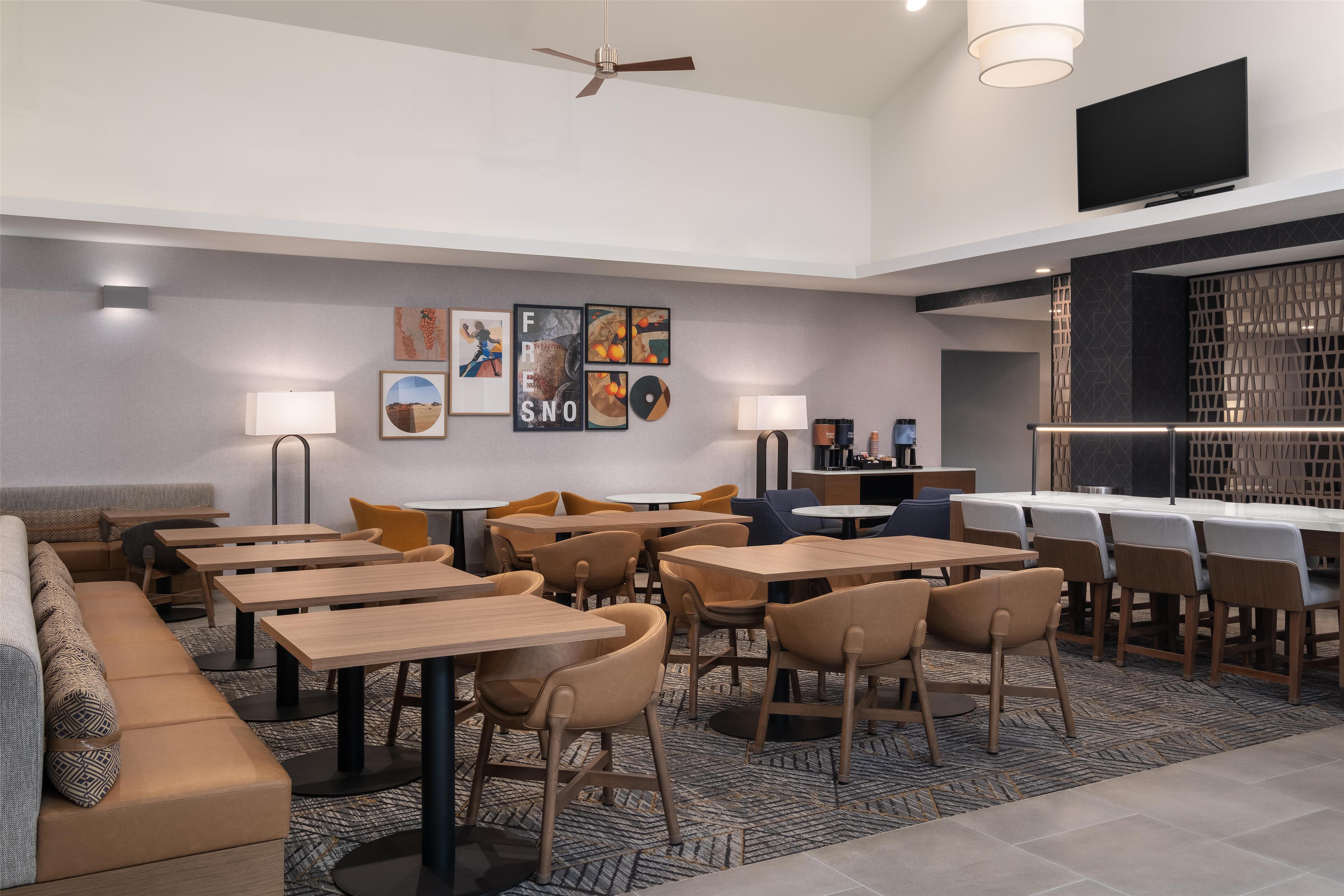 Breakfast Area | Homewood Suites by Hilton Fresno