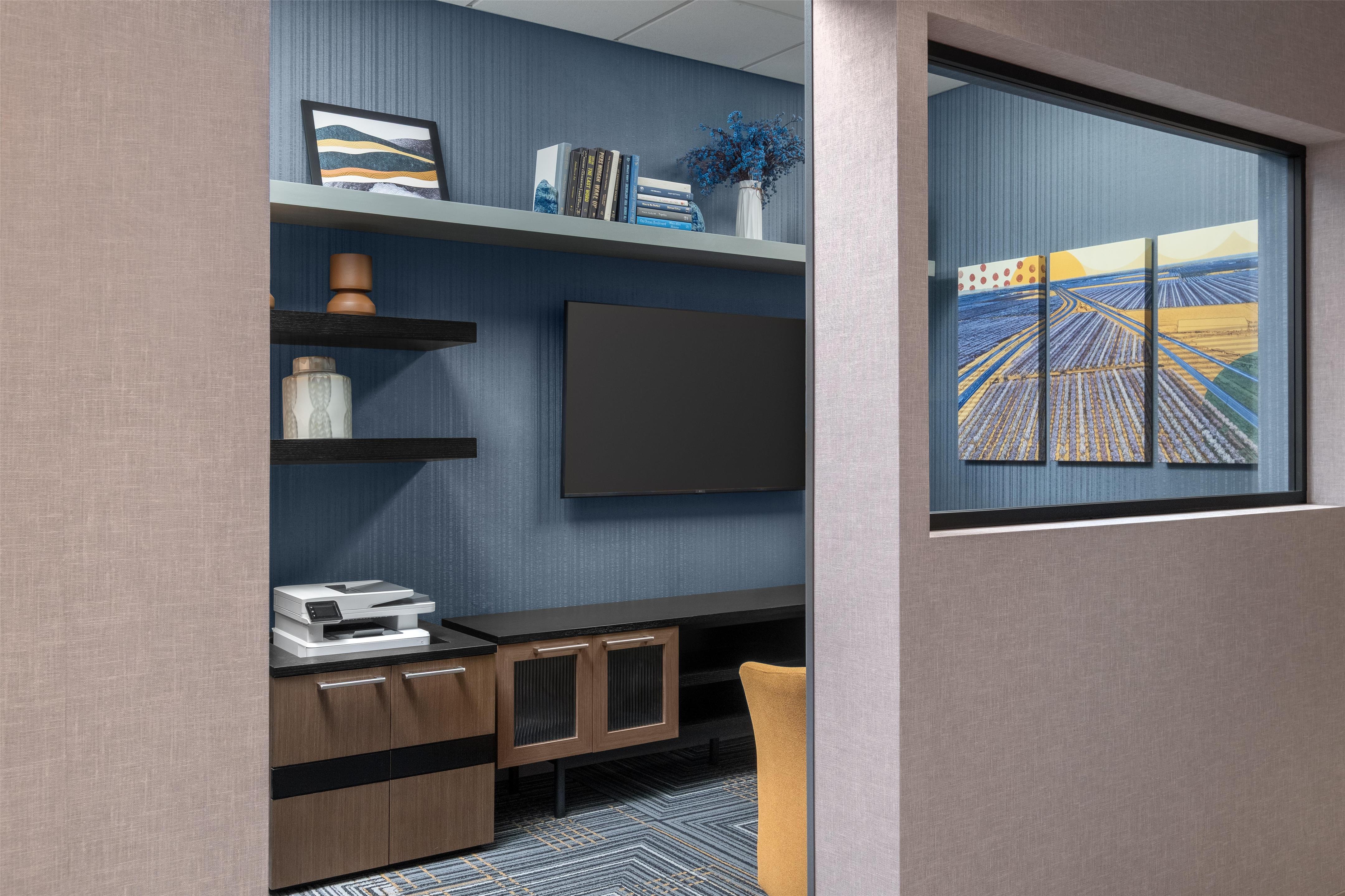 Business Center | Homewood Suites by Hilton Fresno