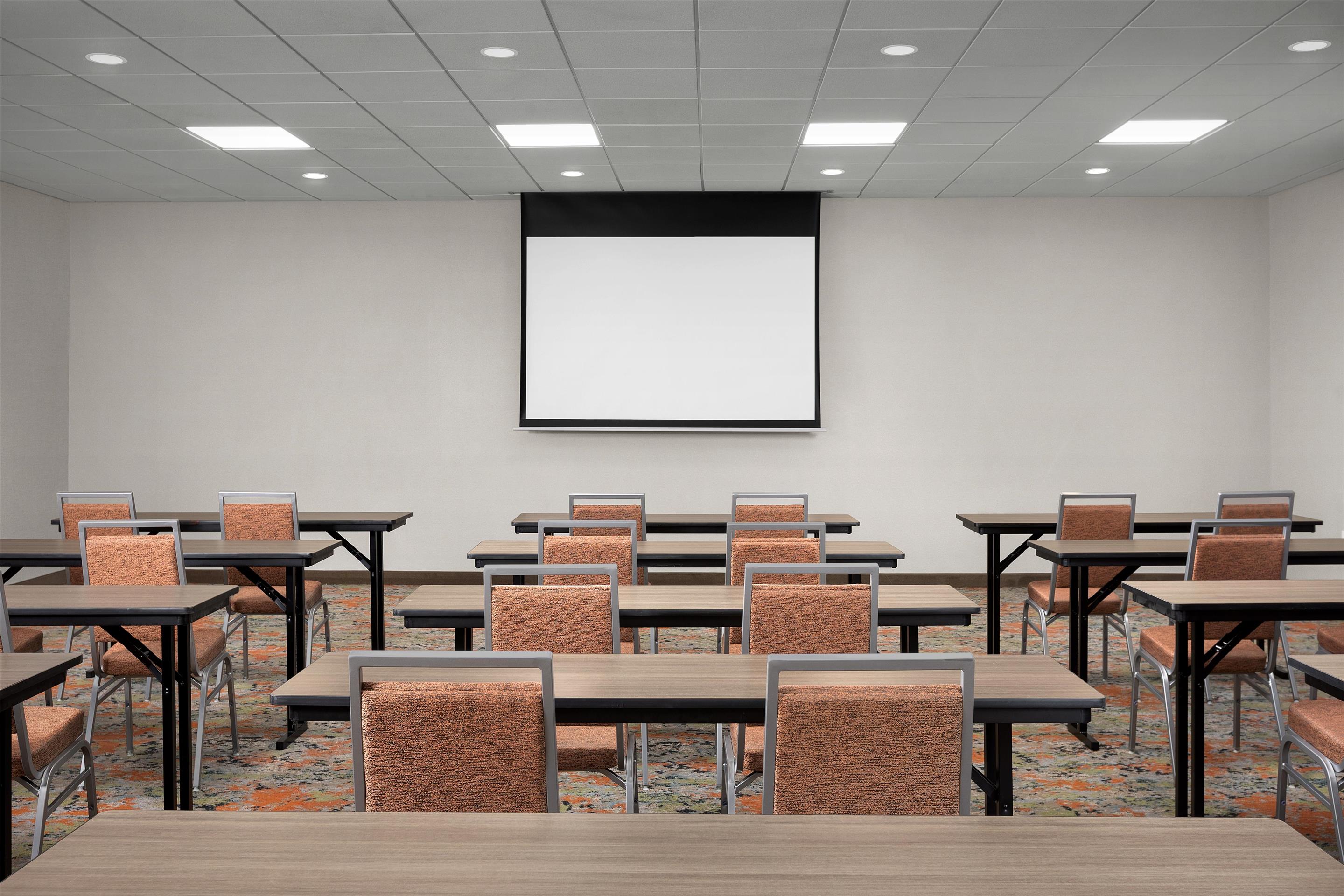 Meeting Room | Hampton Inn Fayetteville Fort Liberty