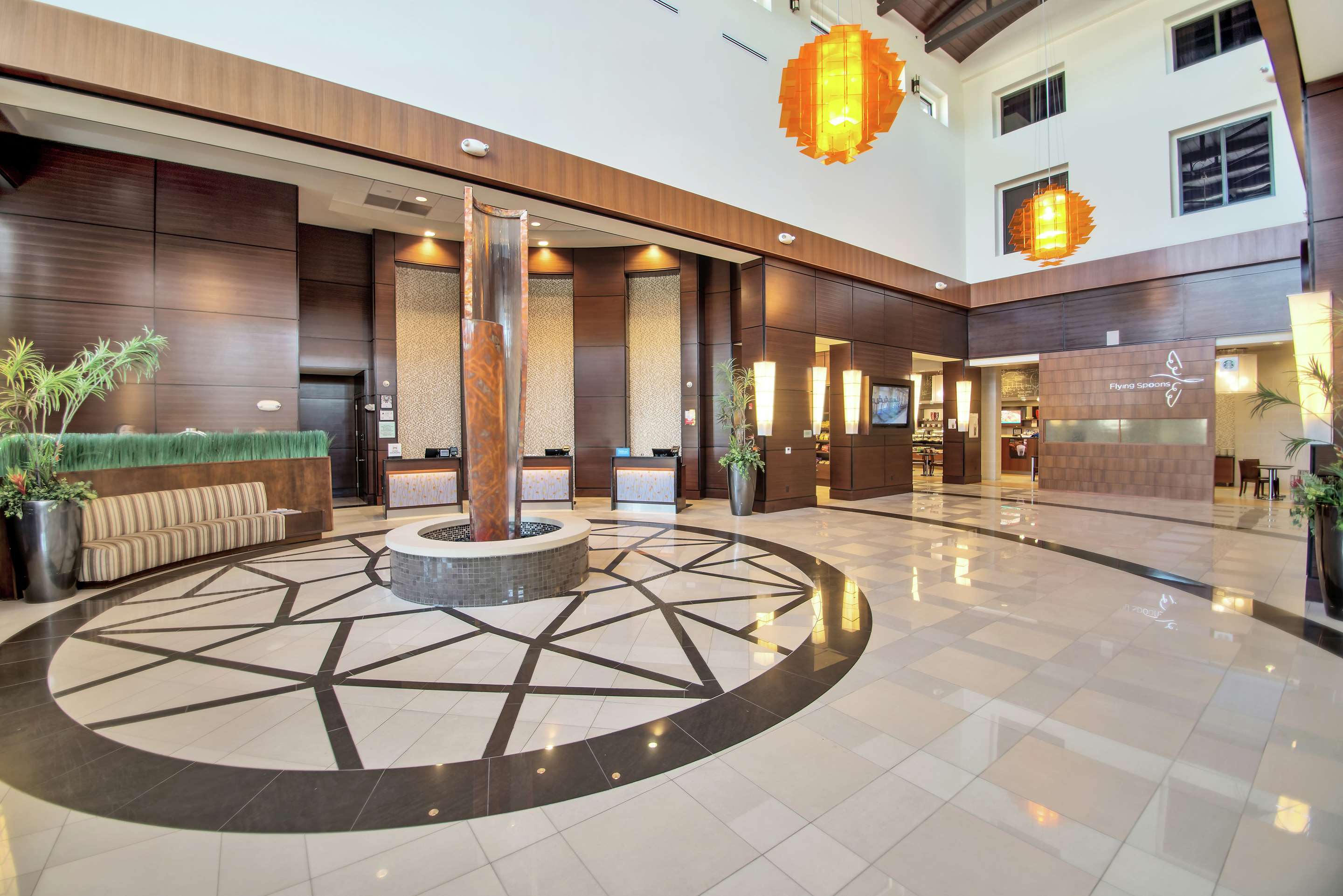 Lobby | Embassy Suites by Hilton Fayetteville Fort Liberty