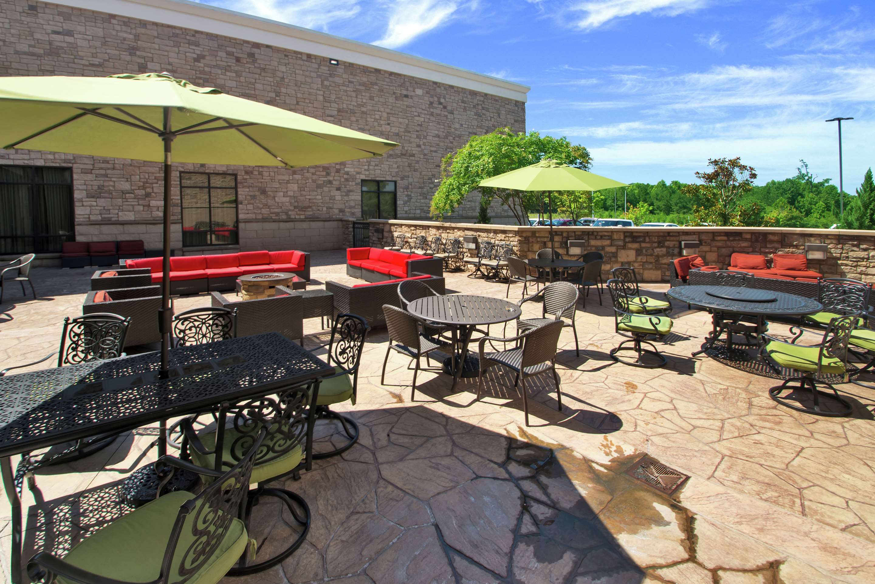 Exterior | Embassy Suites by Hilton Fayetteville Fort Liberty