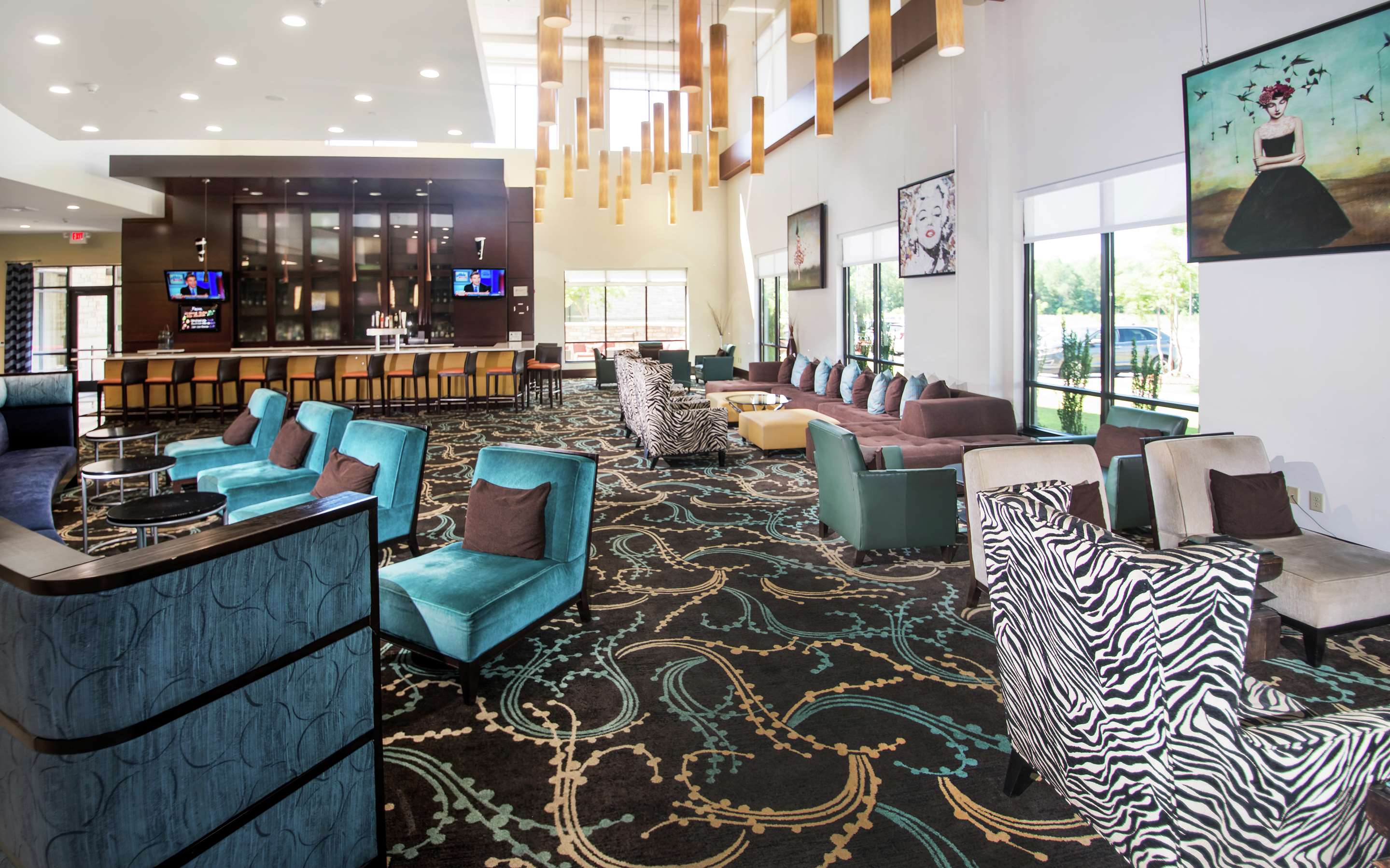 Lobby | Embassy Suites by Hilton Fayetteville Fort Liberty