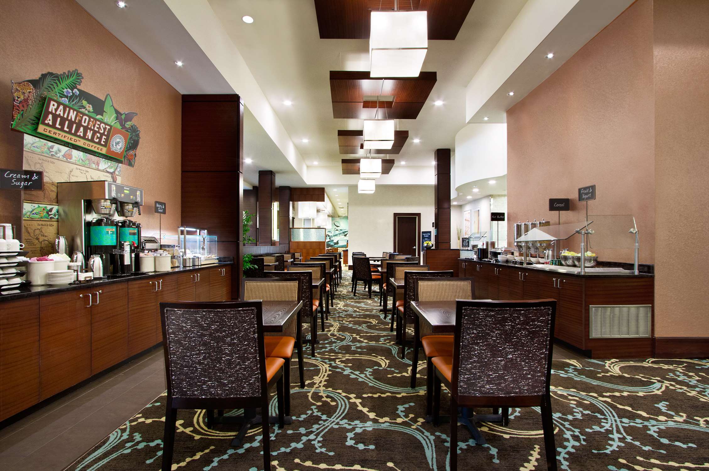 Restaurant | Embassy Suites by Hilton Fayetteville Fort Liberty