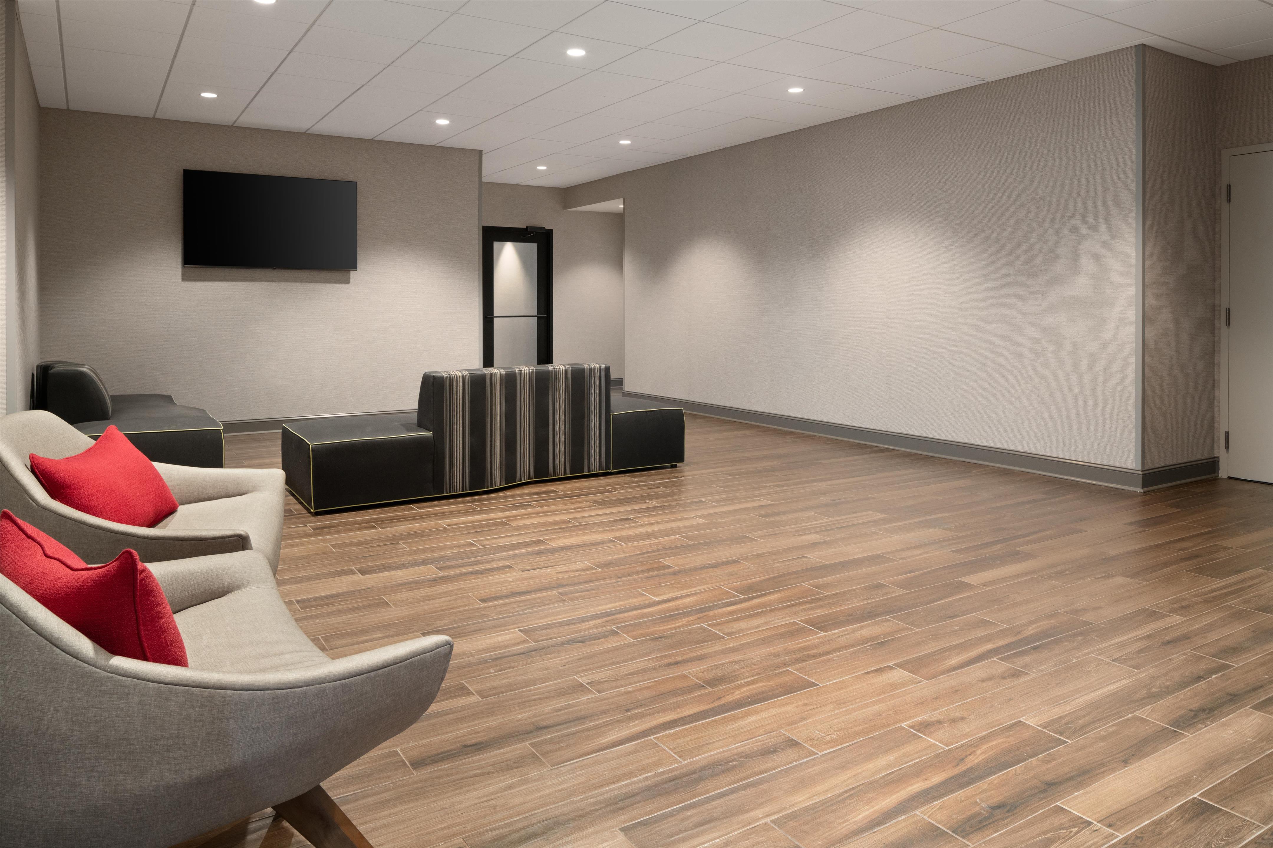 Lobby | Hampton Inn Spring Lake Fayetteville