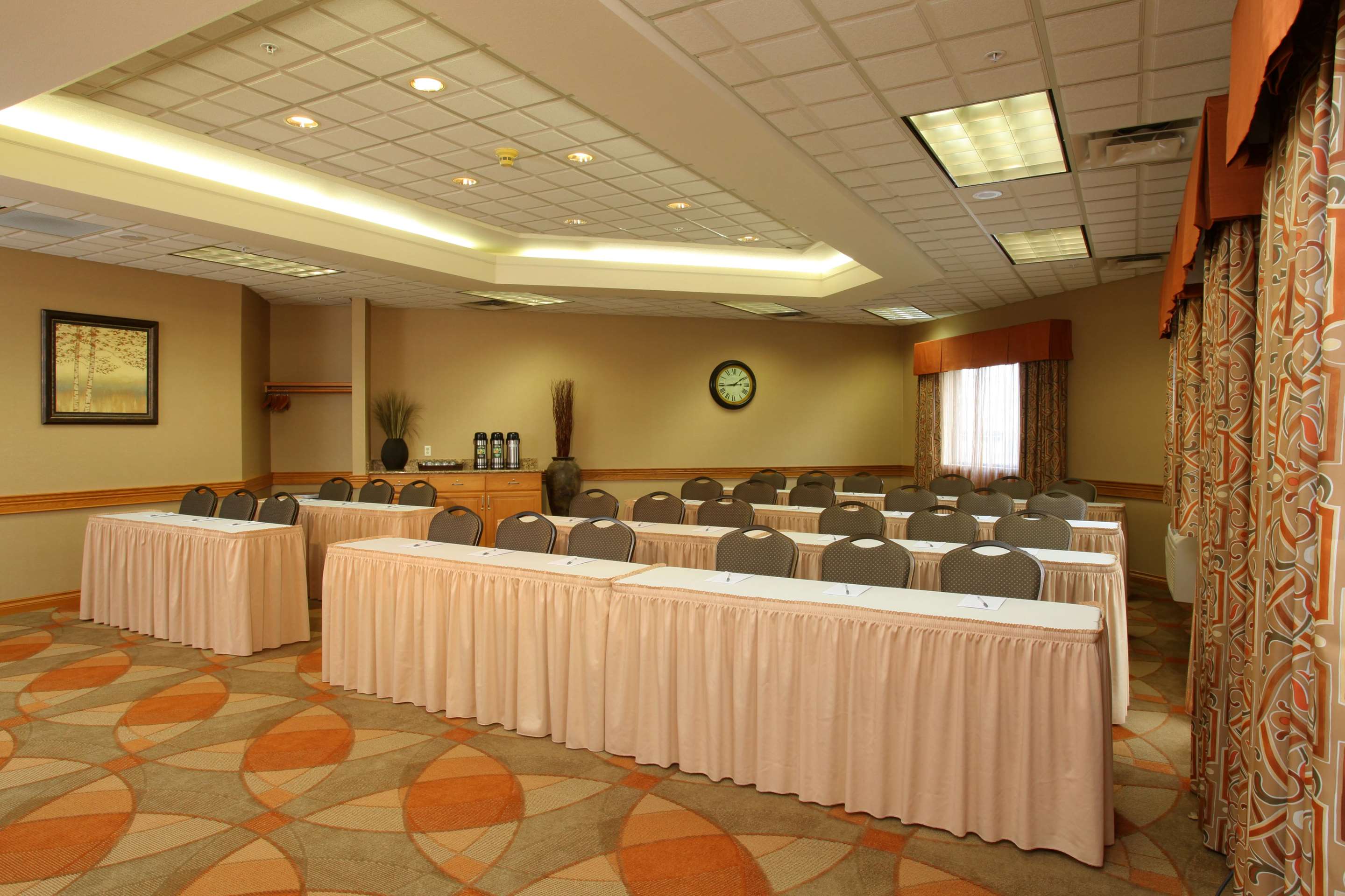 Meeting Room | Hampton Inn Kalispell