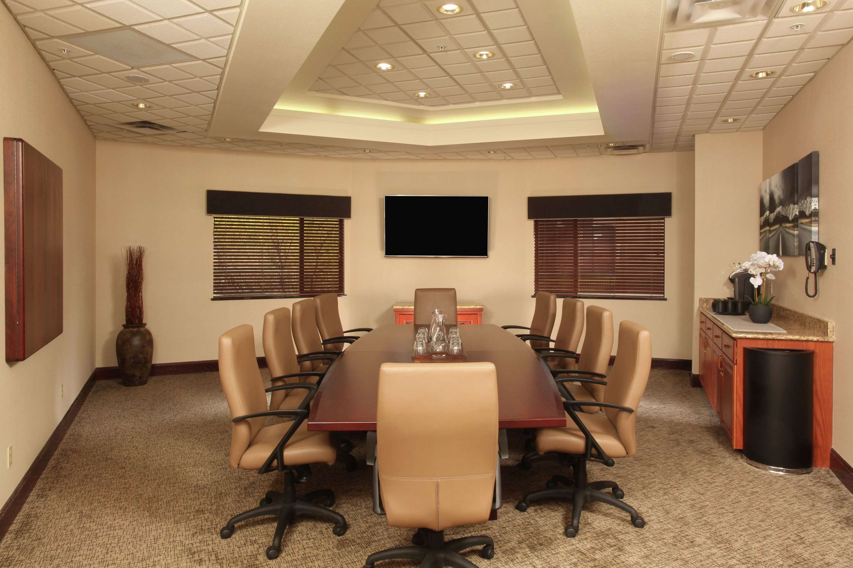 Meeting Room | Hampton Inn Kalispell