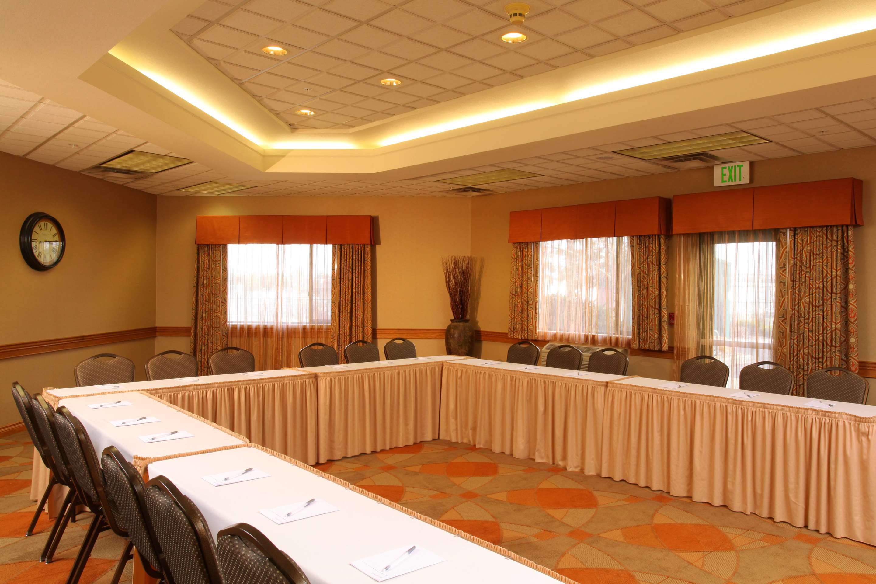 Meeting Room | Hampton Inn Kalispell