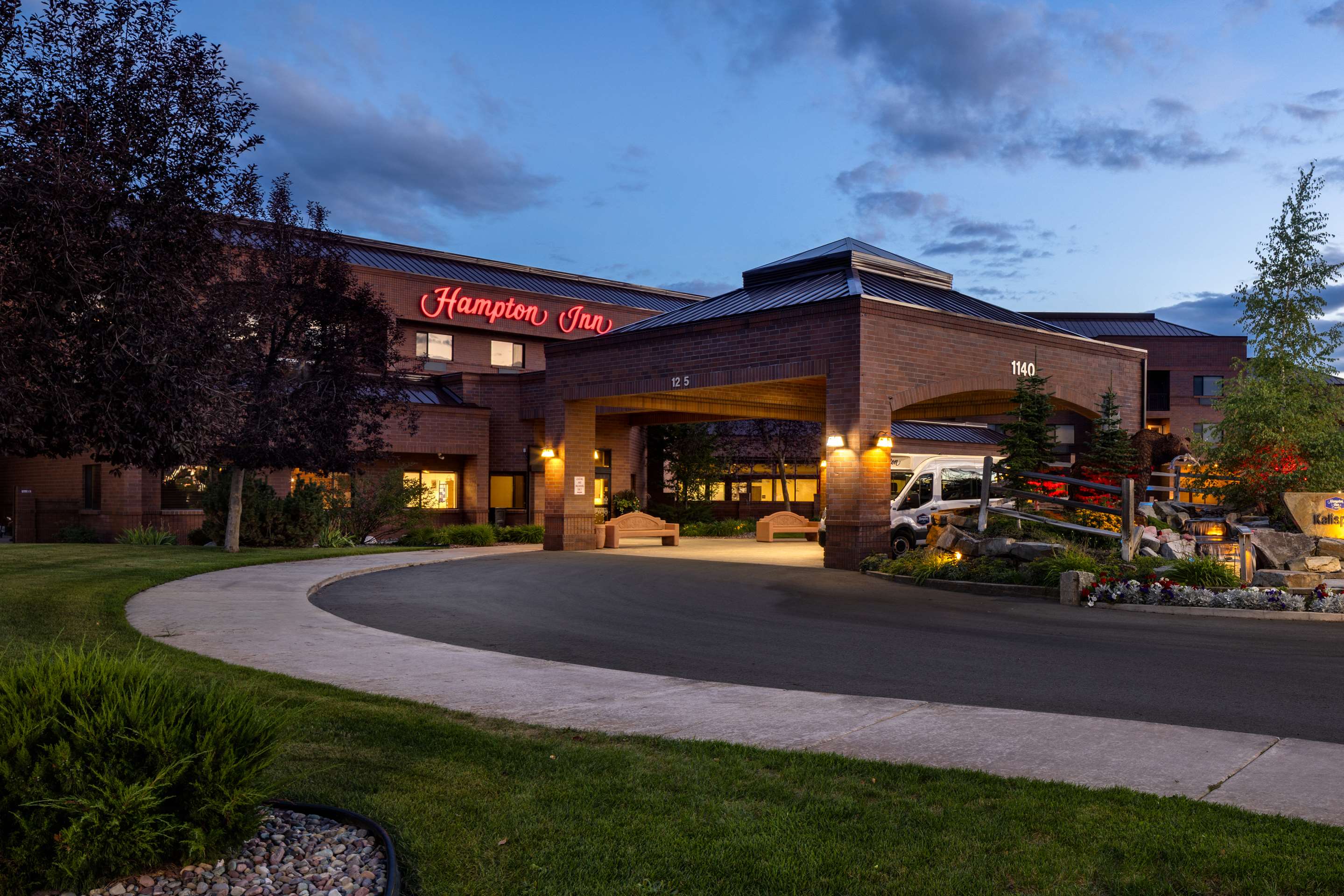 Exterior | Hampton Inn Kalispell