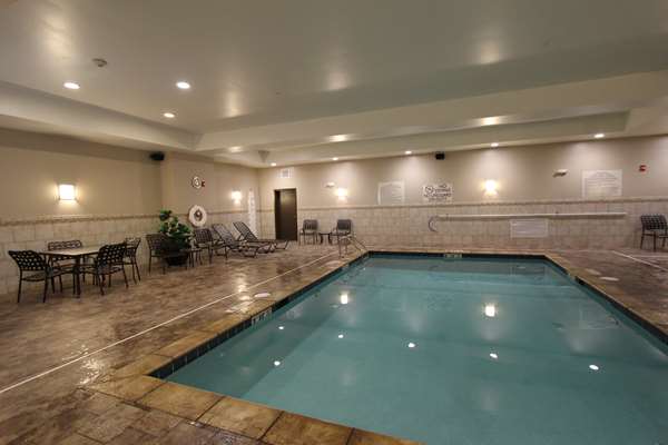 Pool - Hilton Garden Inn Findlay - I-75, Exit 159
