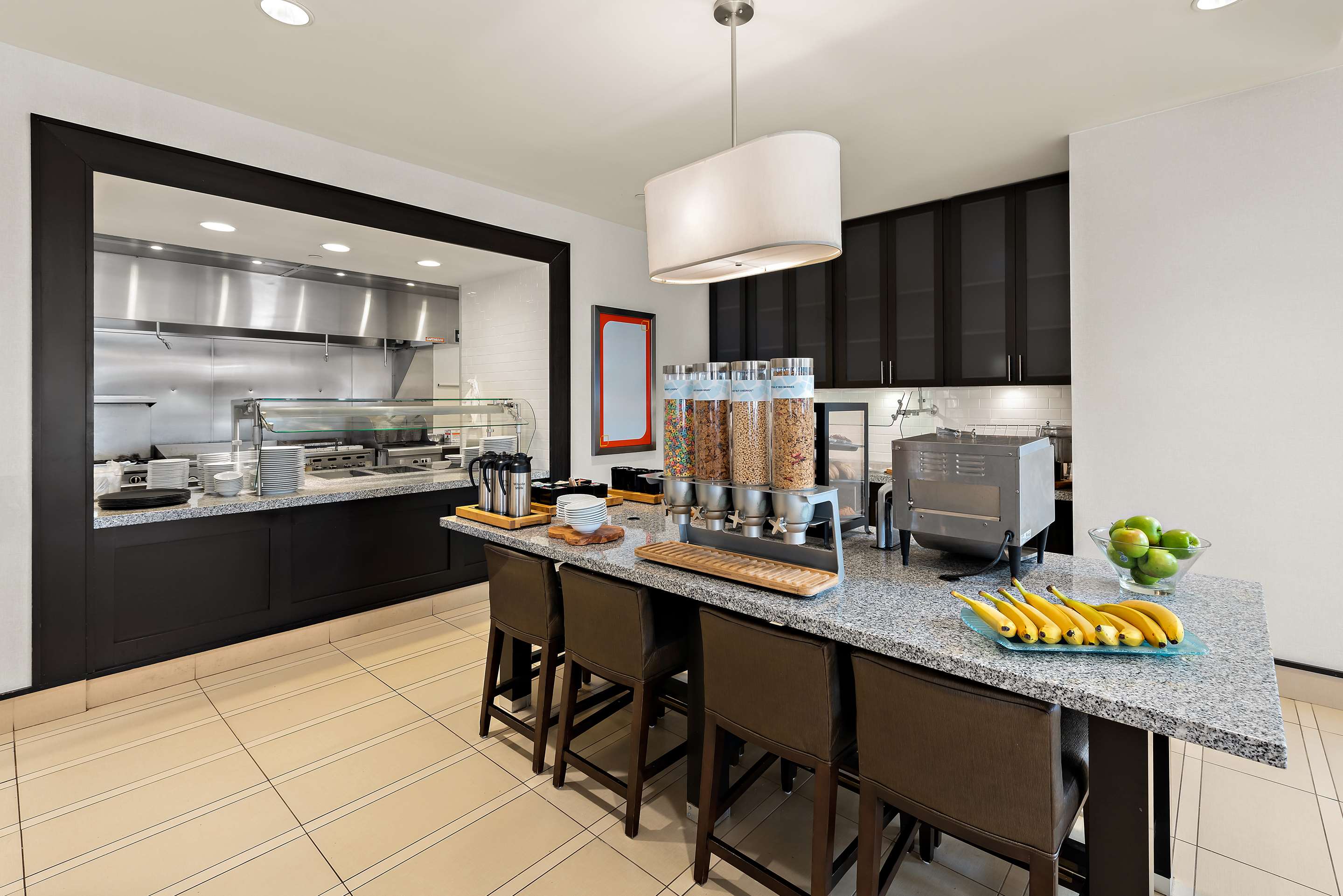 Breakfast Area | Hilton Garden Inn Findlay