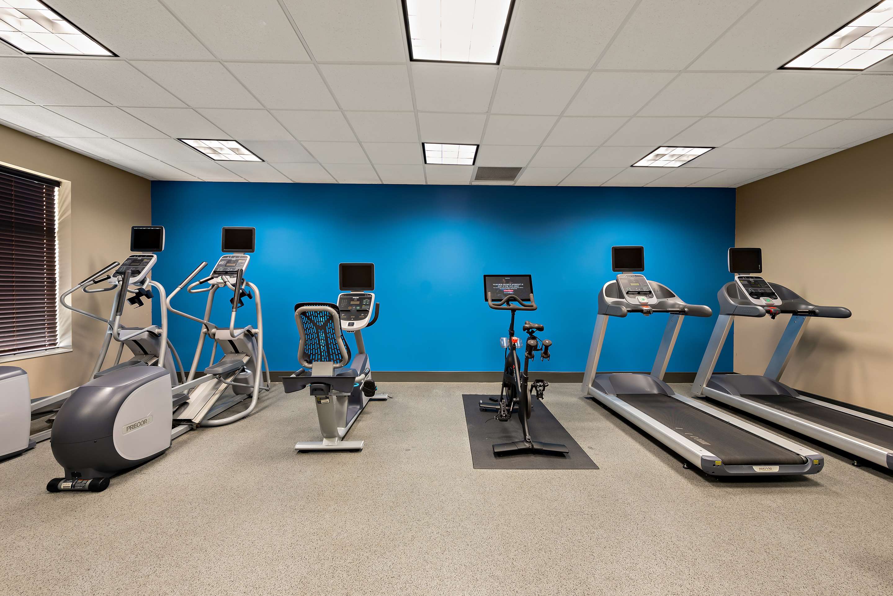 Health club fitness center gym | Hilton Garden Inn Findlay