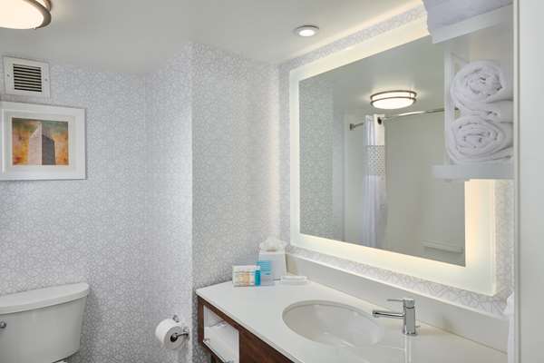  - Hampton Inn Fairfax