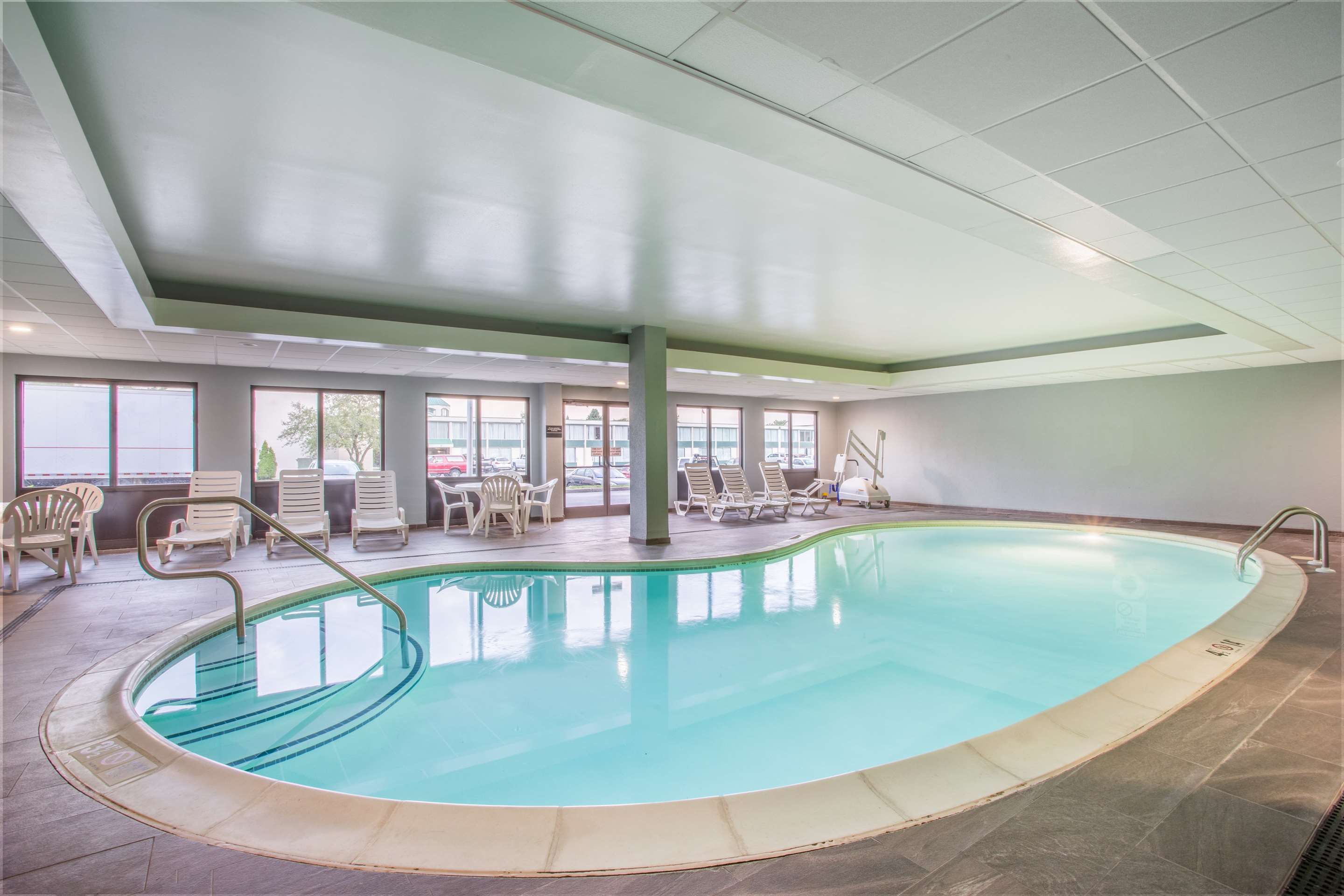 Pool | Hampton Inn Fishkill