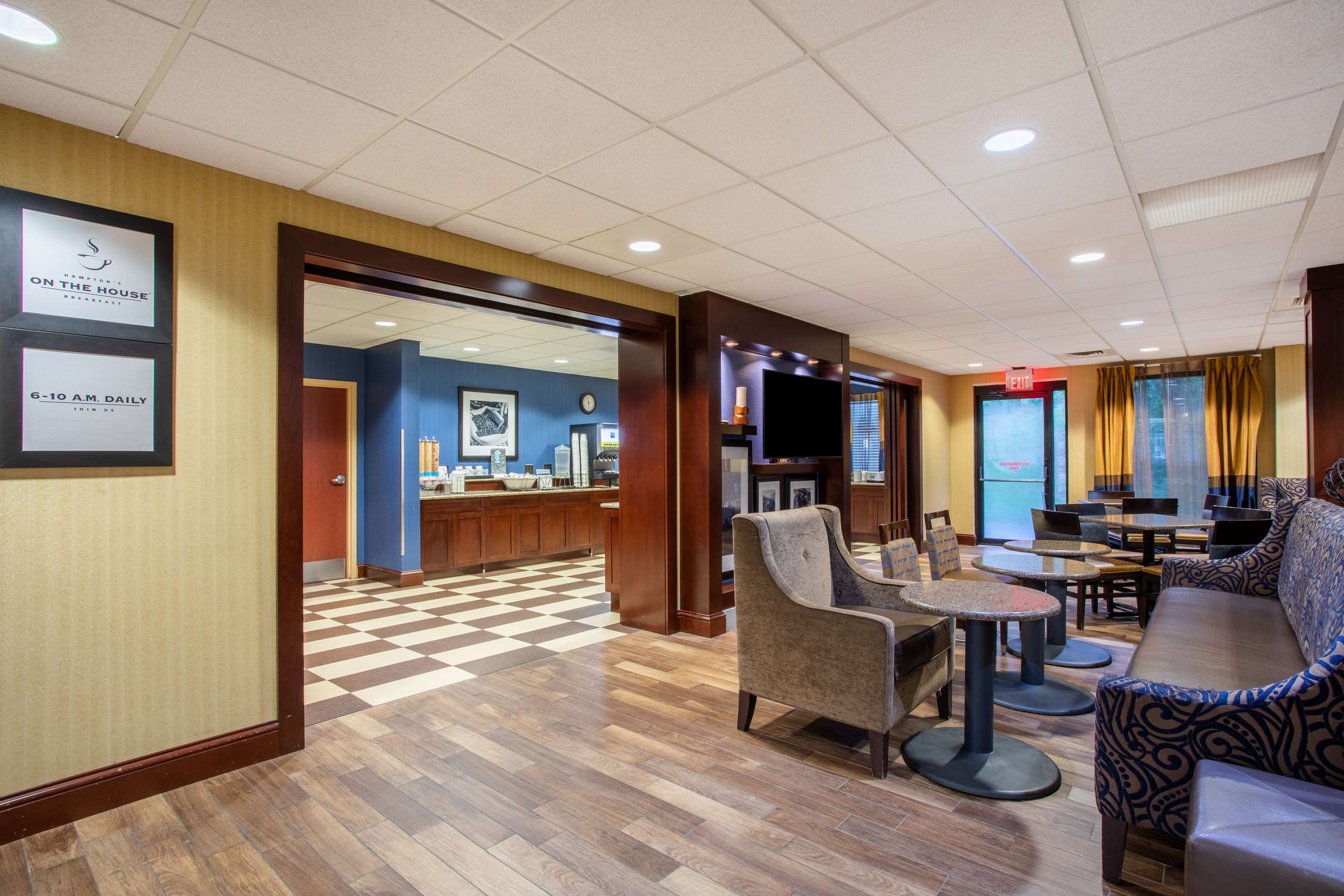 Restaurant | Hampton Inn Fishkill