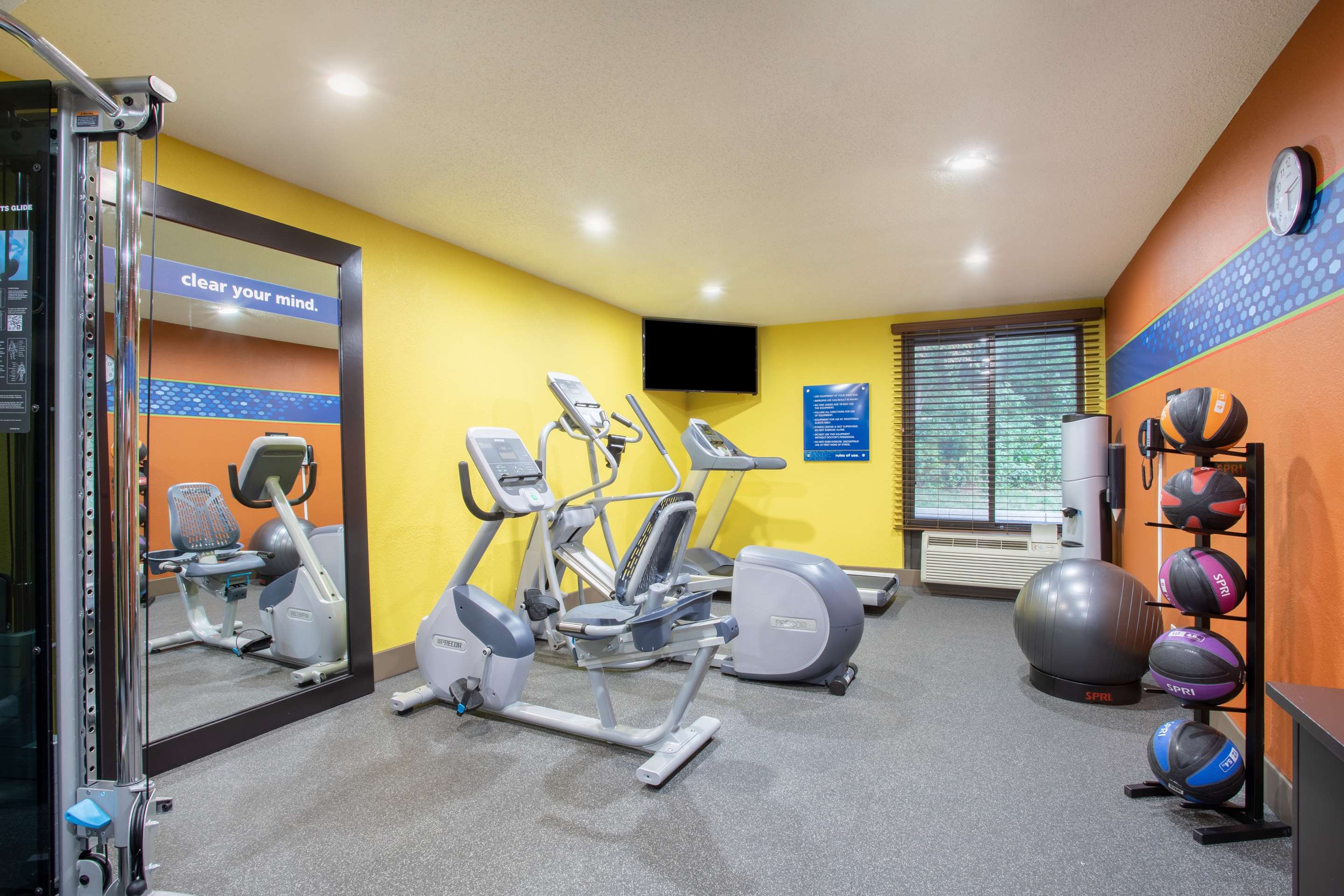 Health club fitness center gym | Hampton Inn Fishkill