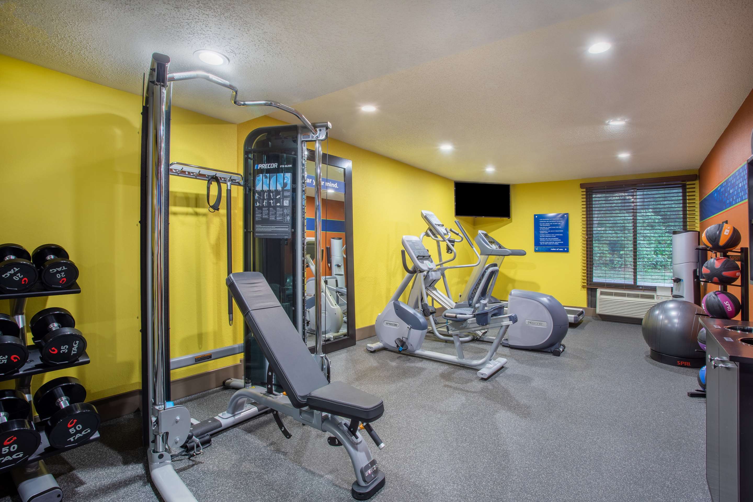 Health club fitness center gym | Hampton Inn Fishkill