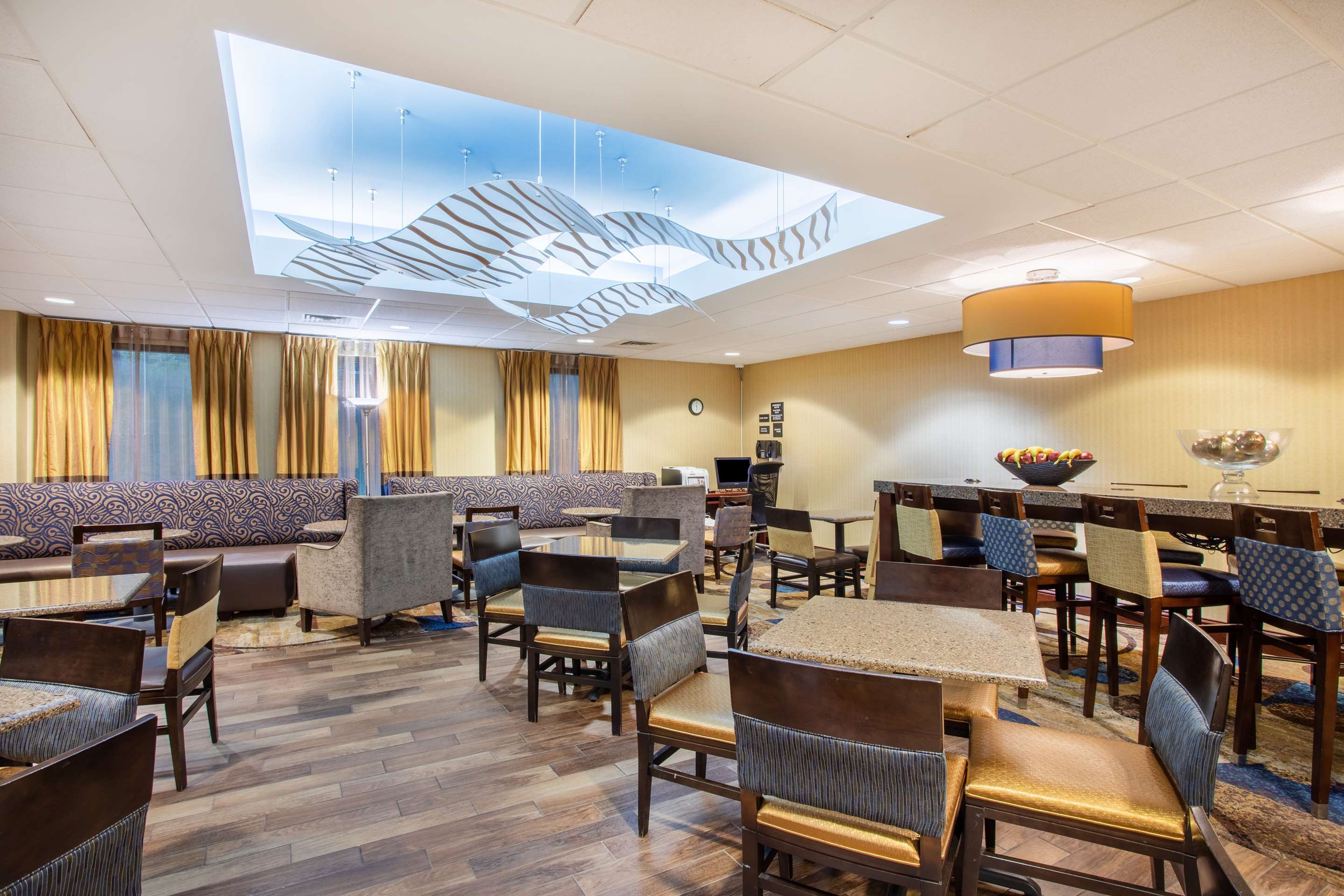 Lobby | Hampton Inn Fishkill