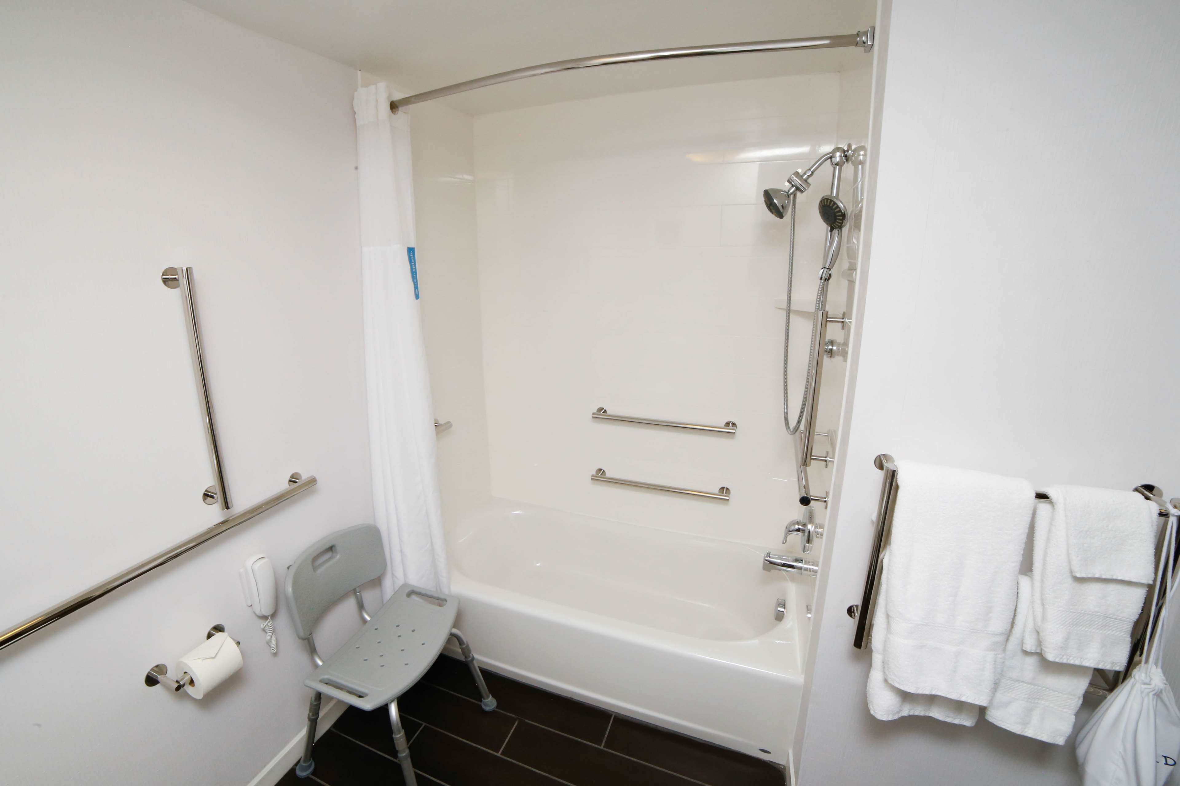 Hampton Inn Franklin Room Type - 1QUEEN MOB HEAR ACC TUB NS