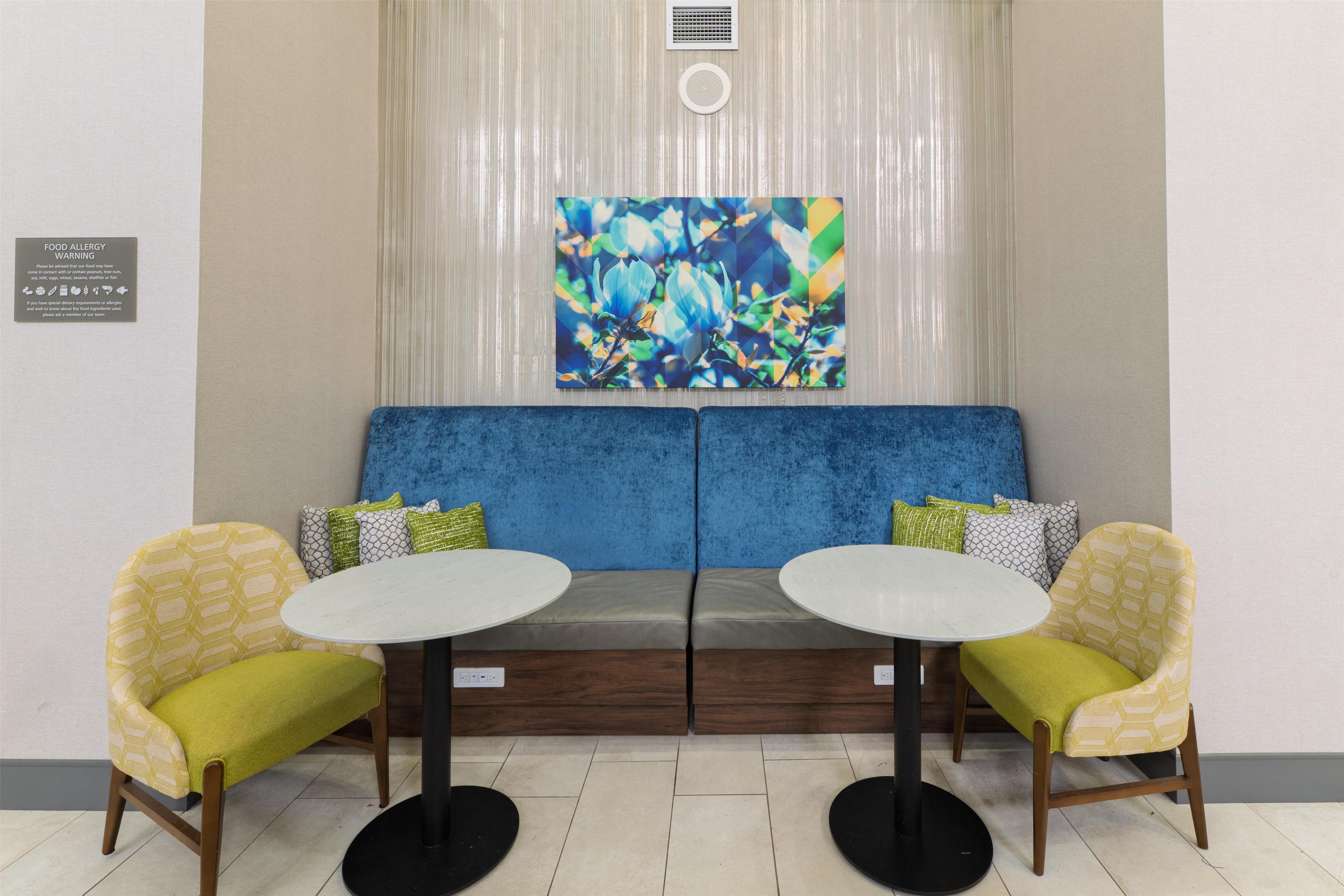 Lobby | Hampton Inn & Suites Florence-Downtown