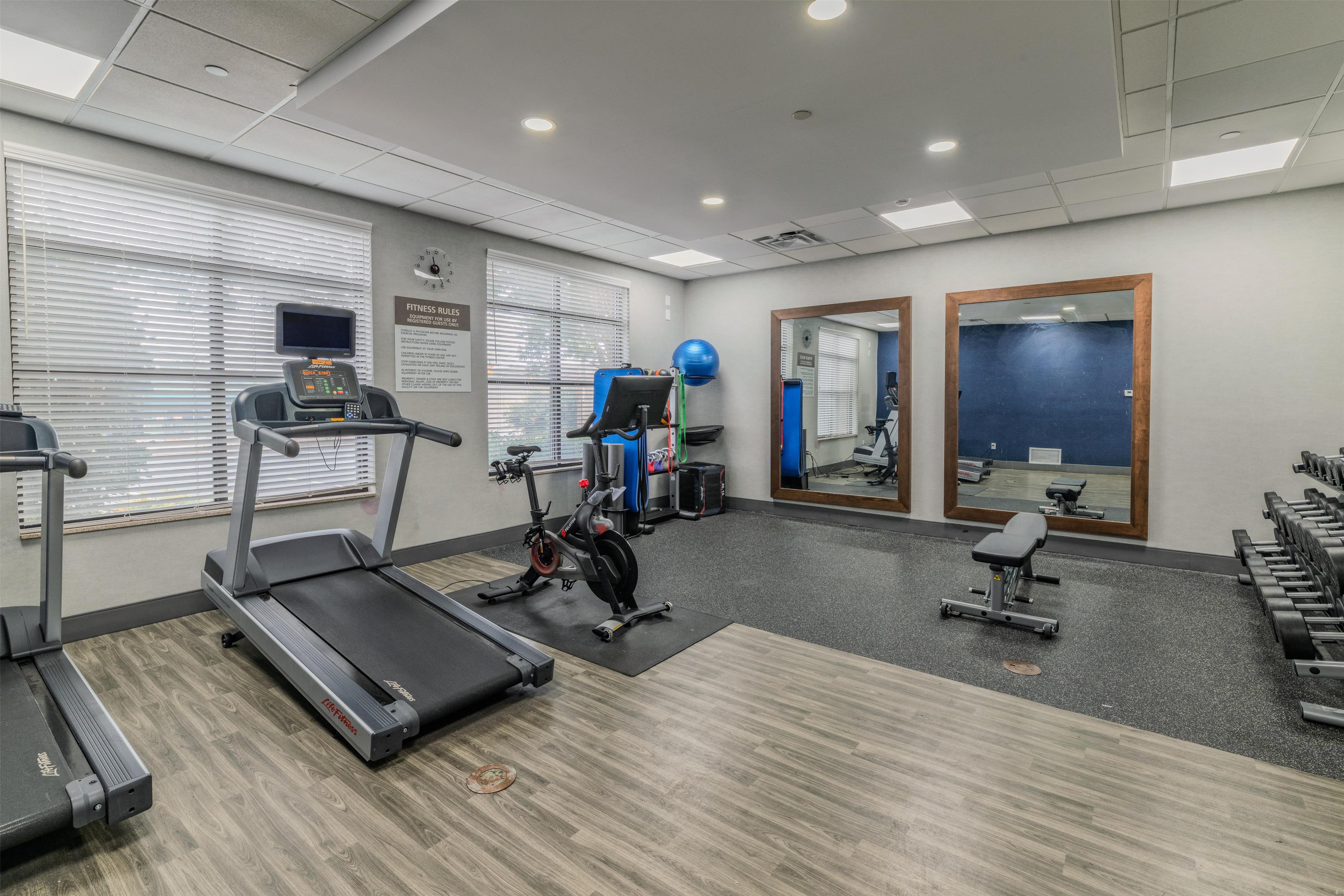 Health club fitness center gym | Hampton Inn & Suites Florence-Downtown