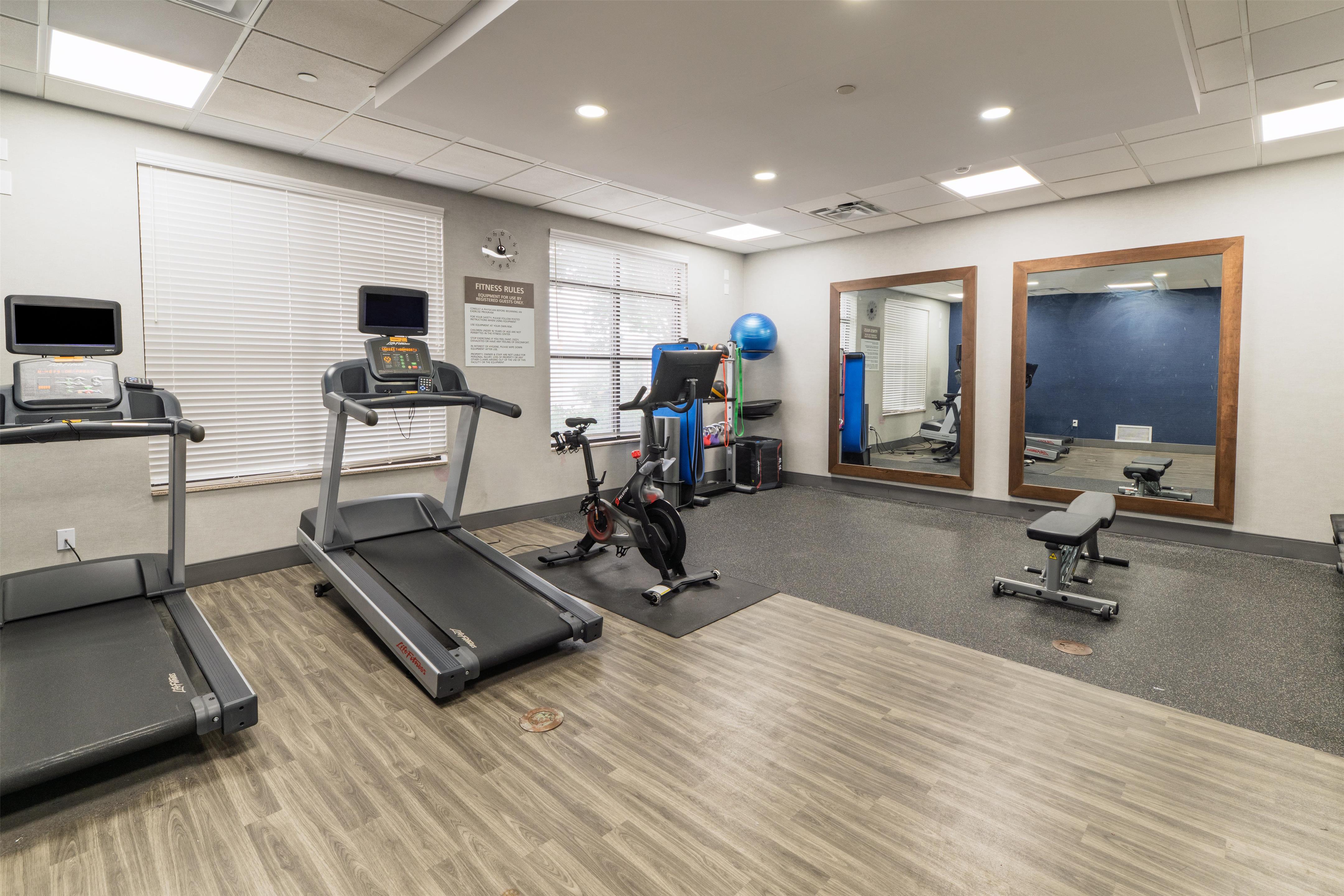 Health club fitness center gym | Hampton Inn & Suites Florence-Downtown