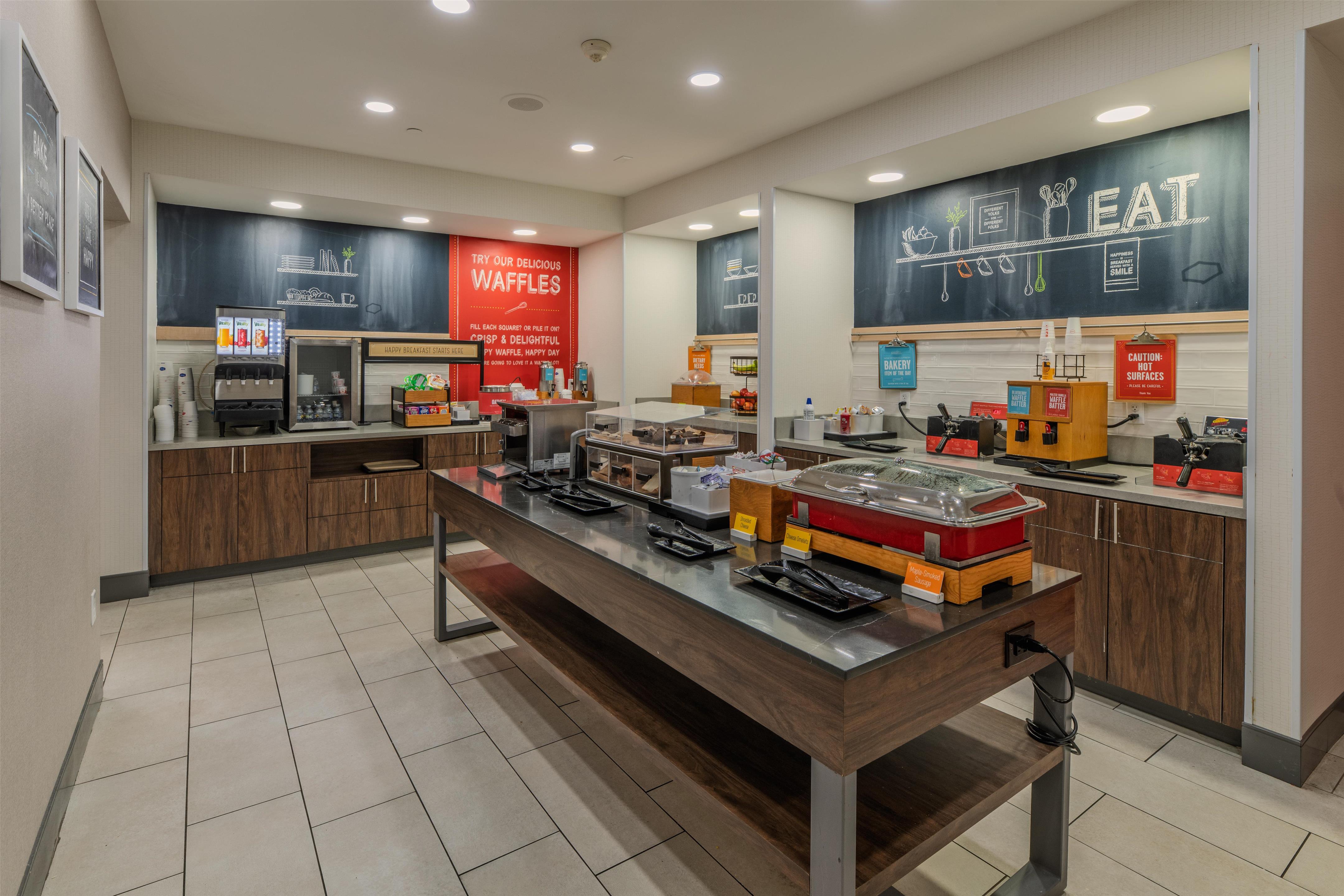 Breakfast Area | Hampton Inn & Suites Florence-Downtown