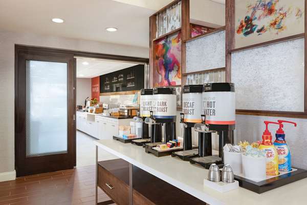 Amenities - Hampton Inn & Suites Fort Lauderdale Airport Hollywood - I-95, Exit 22