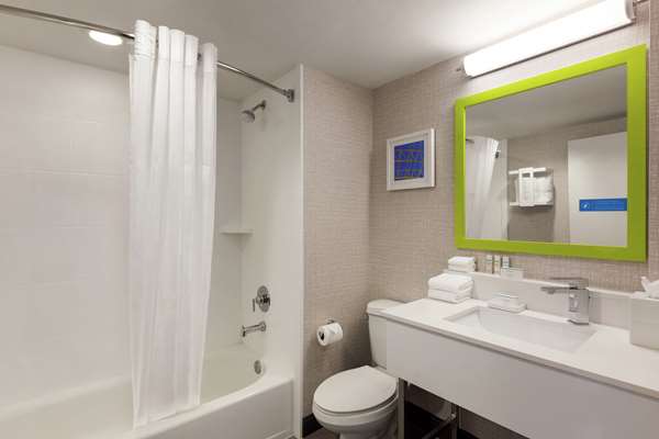  - Hampton Inn & Suites Fort Lauderdale Airport Hollywood - I-95, Exit 22