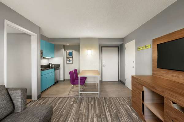  - Hampton Inn & Suites Fort Lauderdale Airport Hollywood - I-95, Exit 22