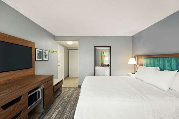  - Hampton Inn & Suites Fort Lauderdale Airport Hollywood - I-95, Exit 22