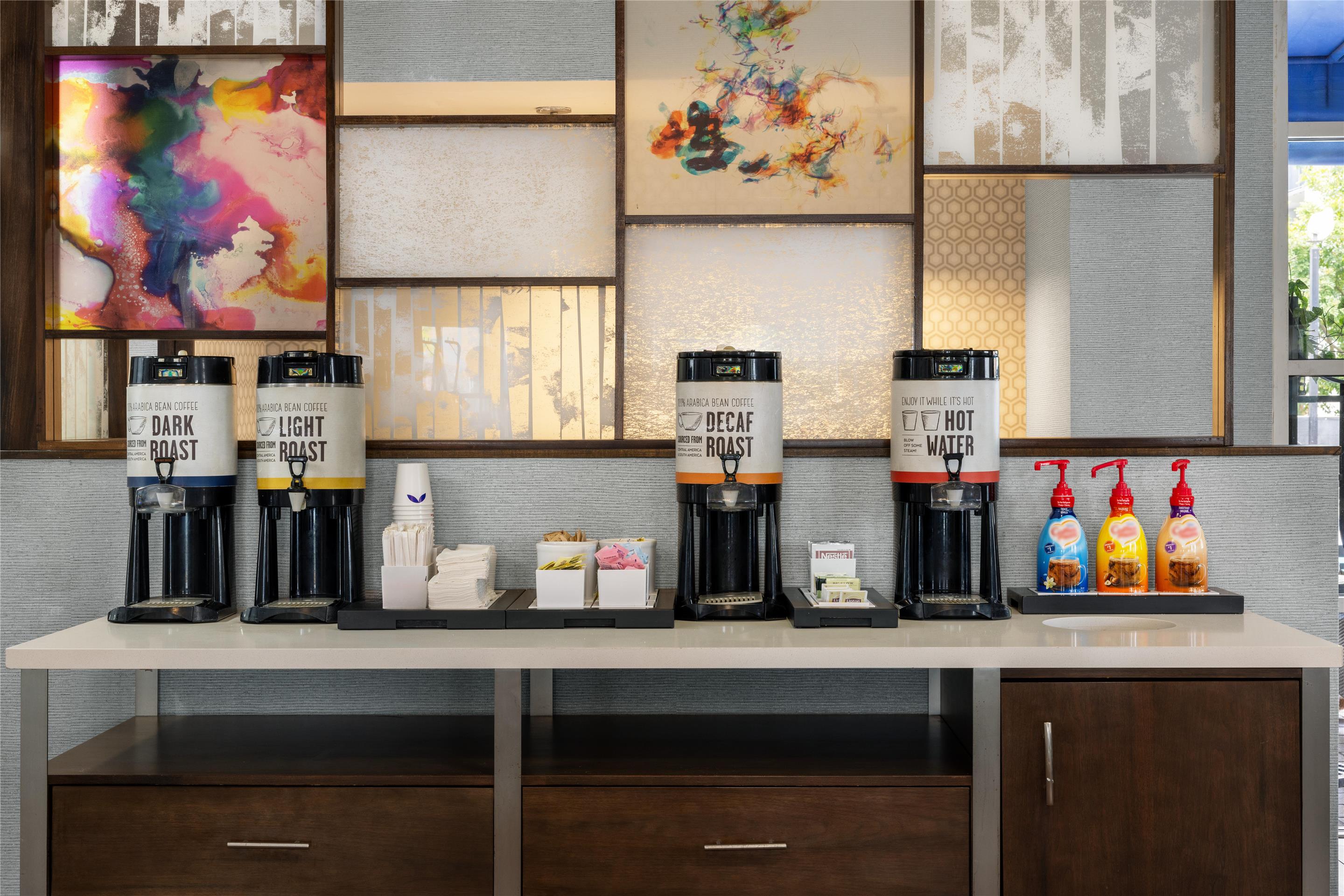 Restaurant | Hampton Inn & Suites Ft. Lauderdale Arpt/South Cruise Port