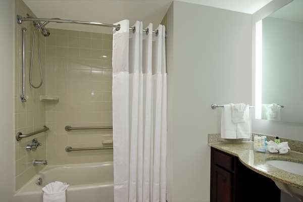  - Homewood Suites by Hilton Airport Dania Beach - I-95, Exit 23