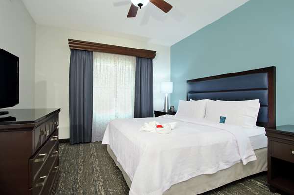  - Homewood Suites by Hilton Airport Dania Beach - I-95, Exit 23