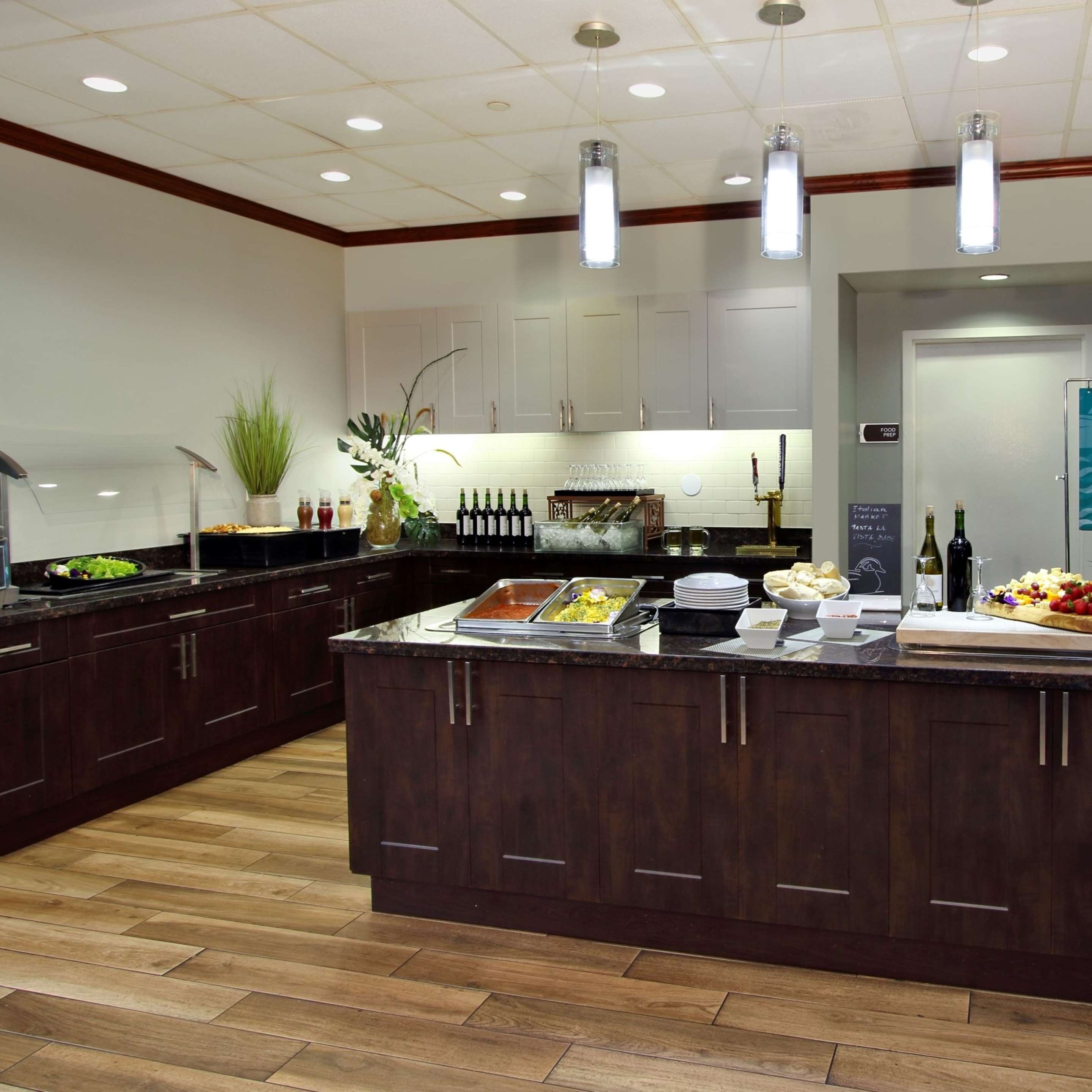Restaurant | Homewood Suites by Hilton Ft. Lauderdale Airport-Cruise Port