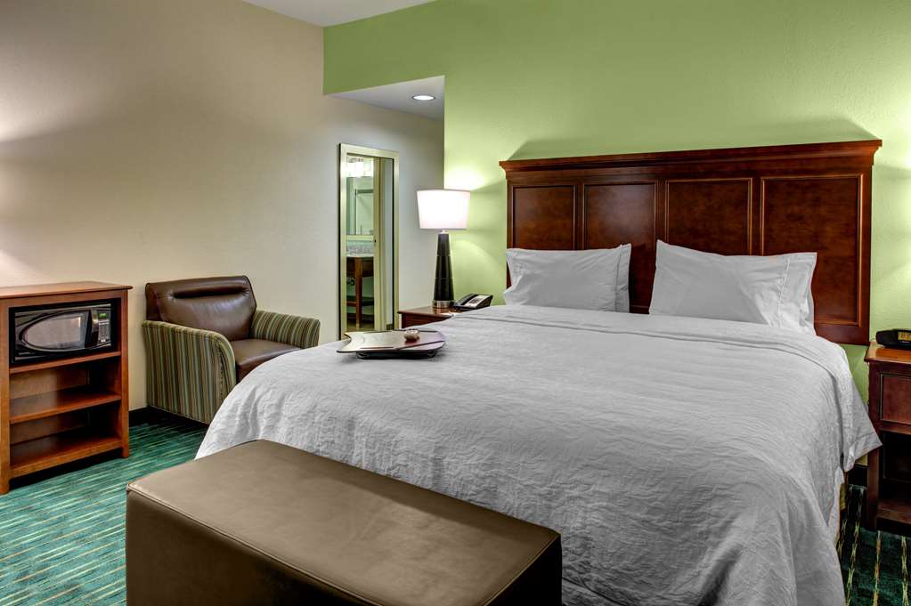 Hampton Inn & Suites - Coconut Creek, FL - Tap to explore photos