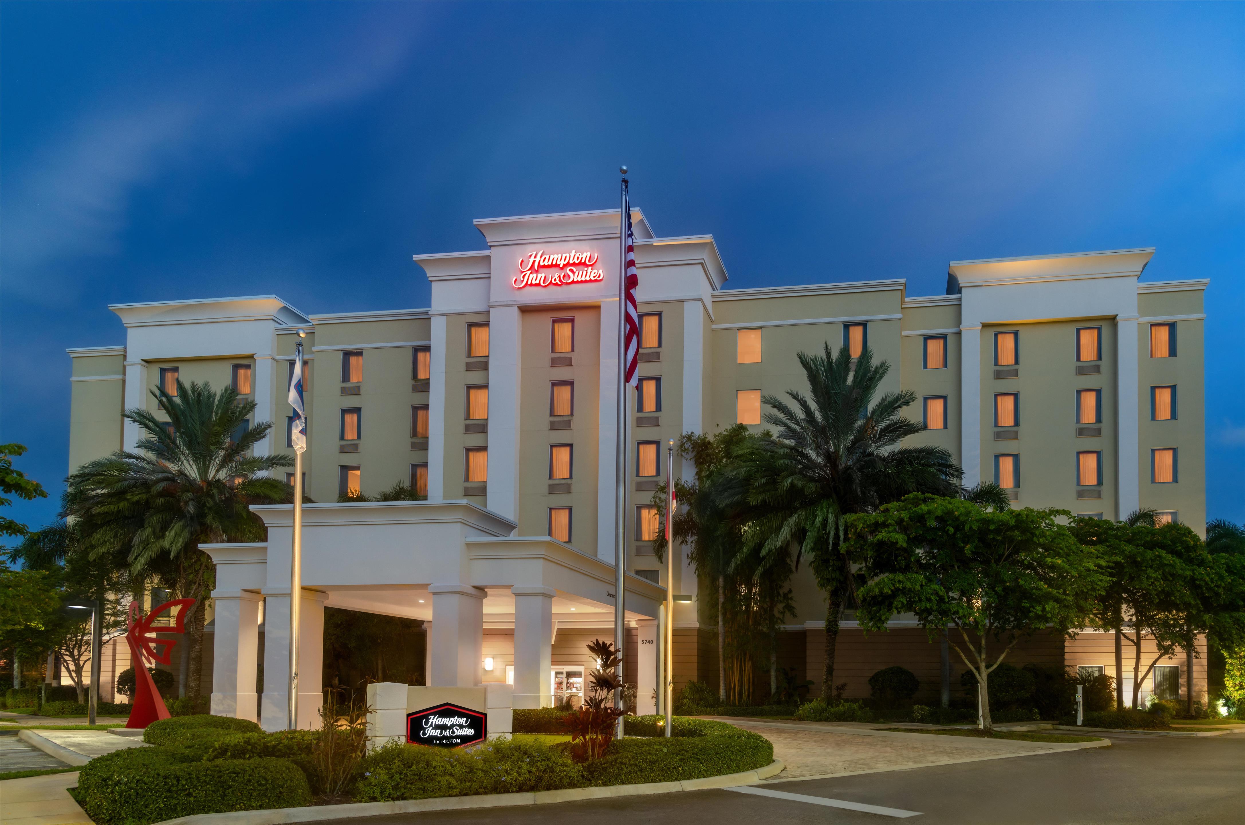 Exterior | Hampton Inn & Suites Coconut Creek