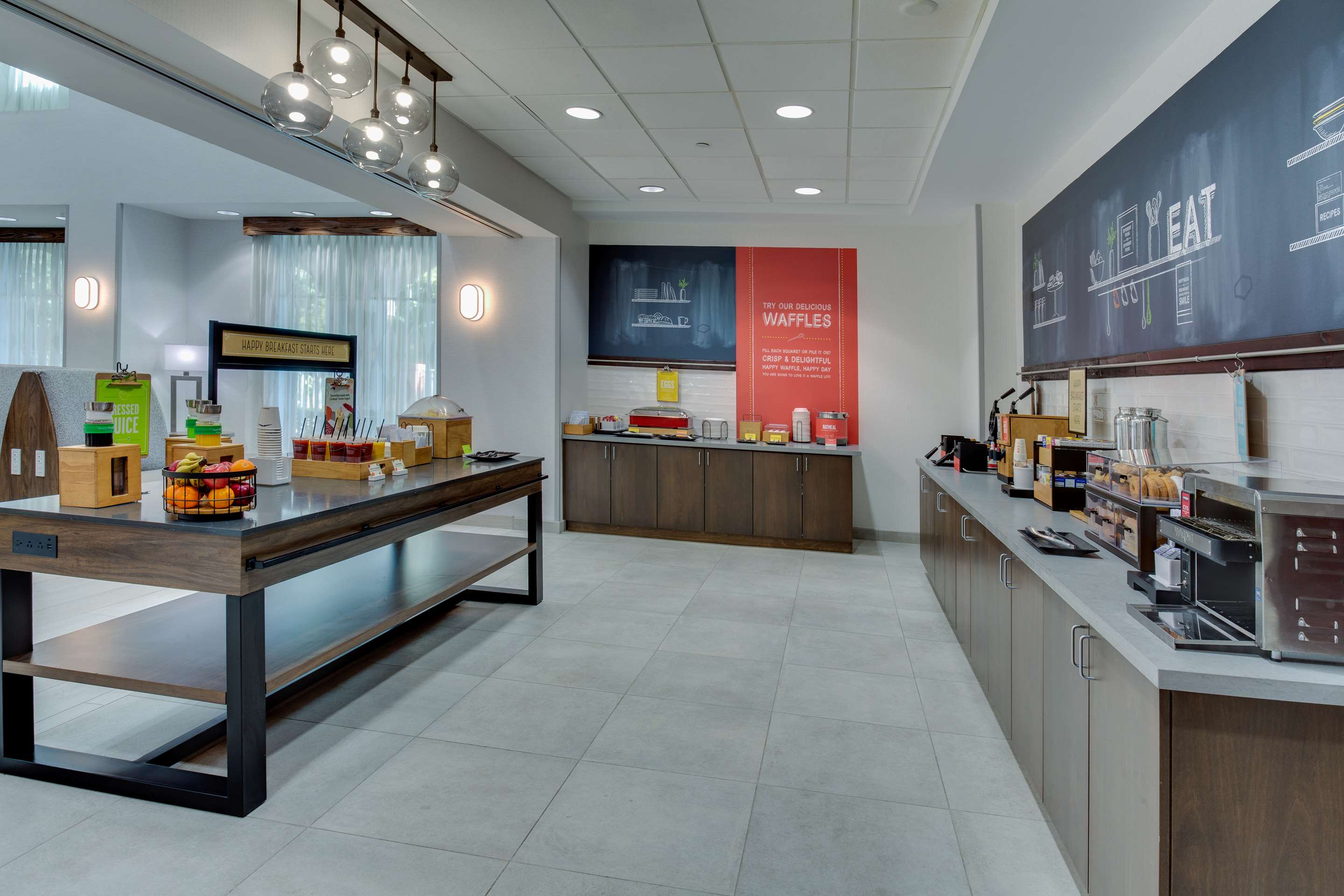 Breakfast Area | Hampton Inn & Suites Ft. Lauderdale/Miramar