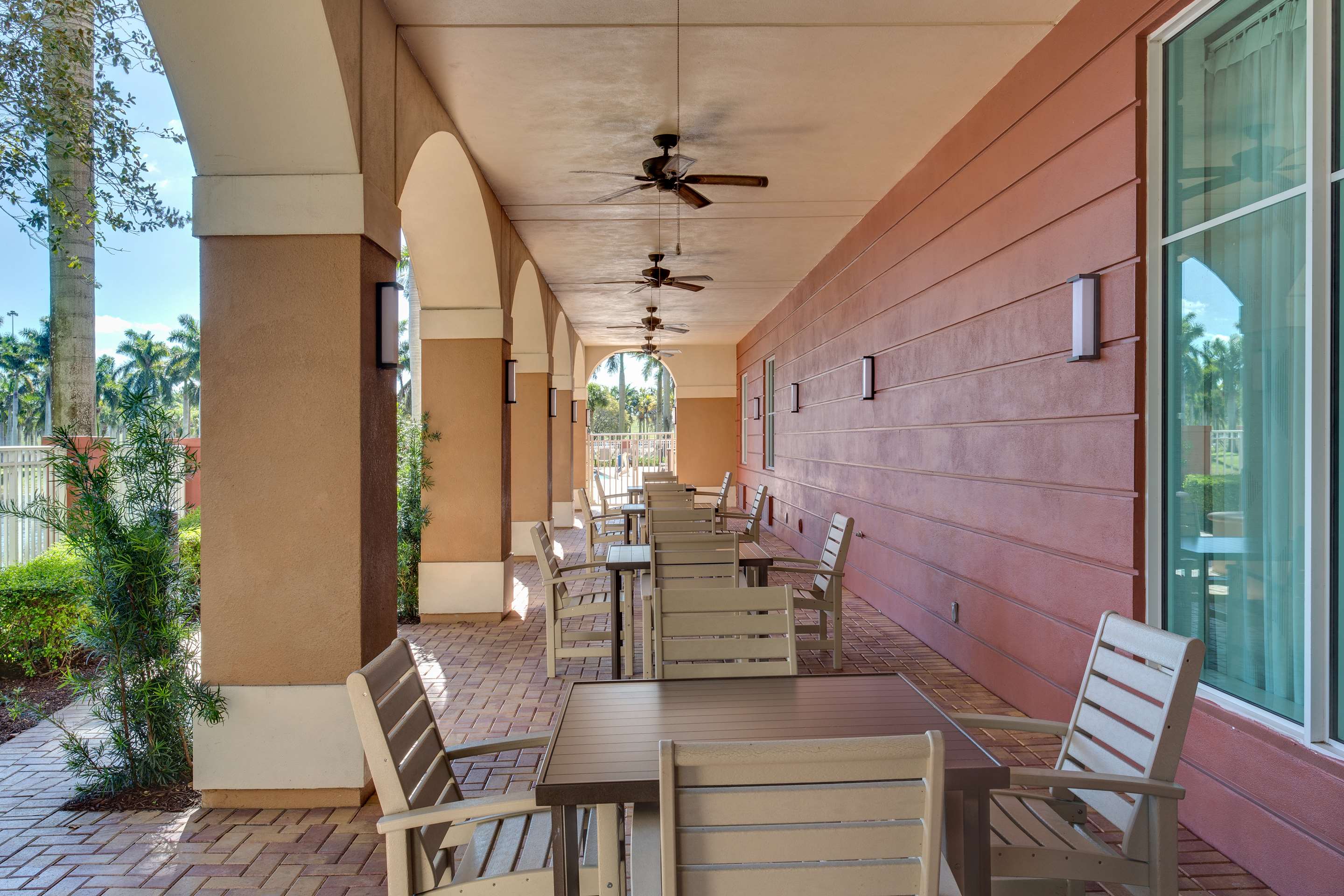 Exterior | Hampton Inn & Suites Ft. Lauderdale/Miramar
