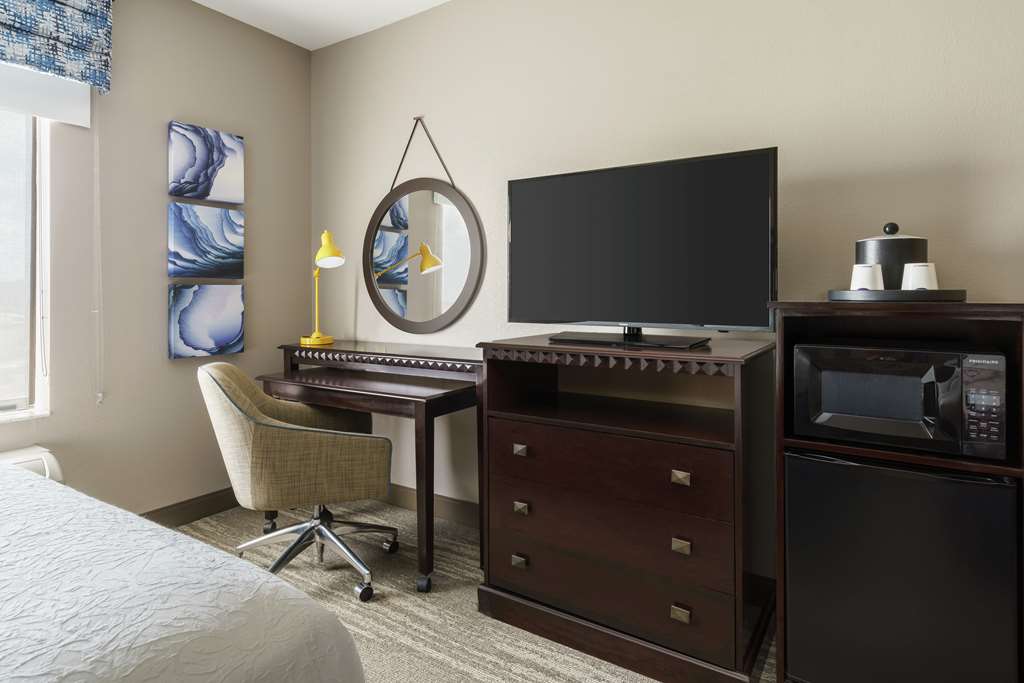 Hampton Inn & Suites Ft. Lauderdale West-Sawgrass/Tamarac - Tap to explore photos