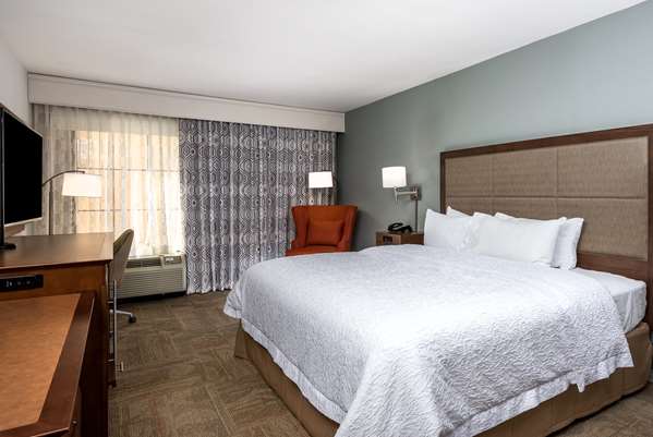  - Hampton Inn & Suites Civic Center Florence - I-95, Exit 160