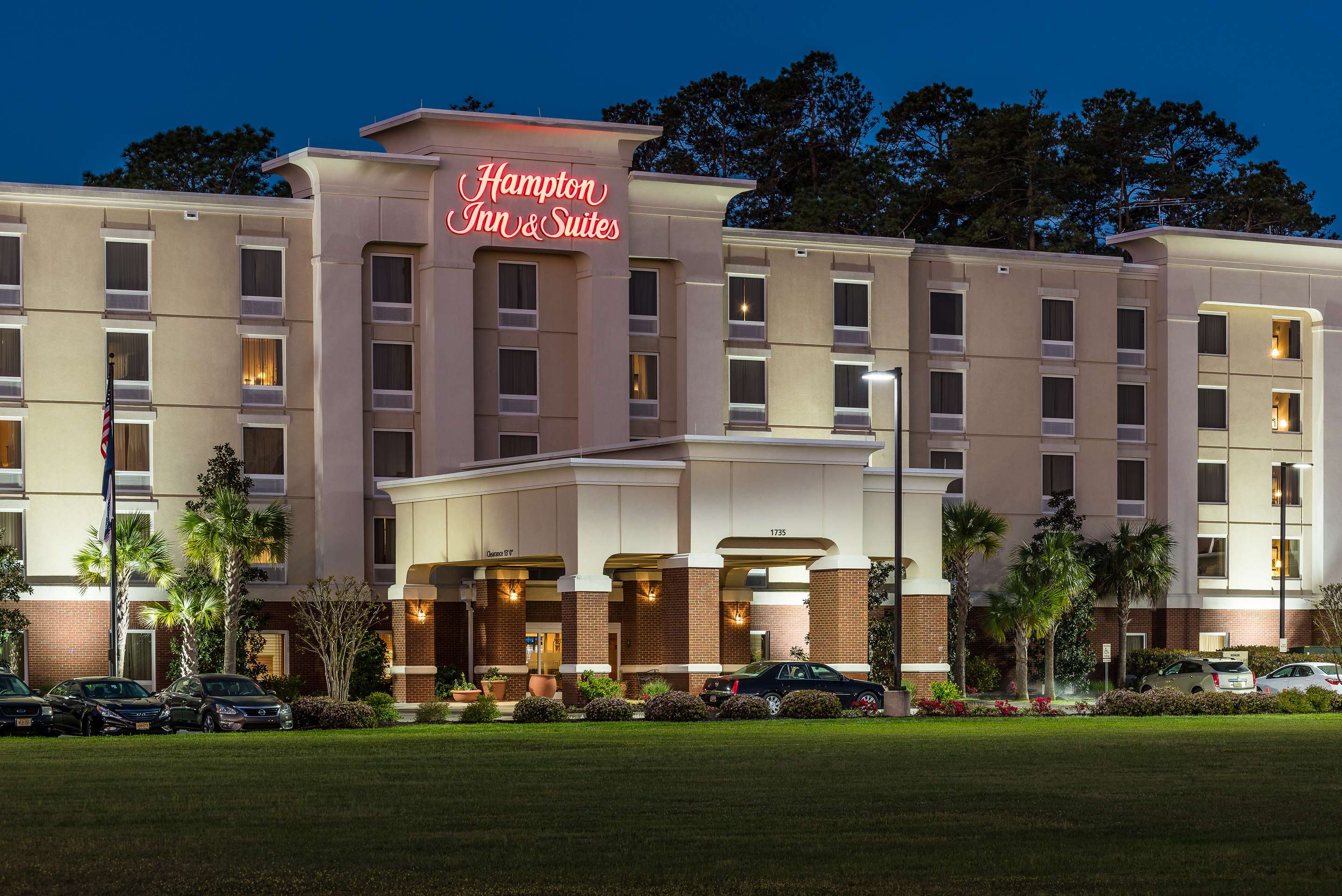 Exterior | Hampton Inn & Suites Florence-North-I-95